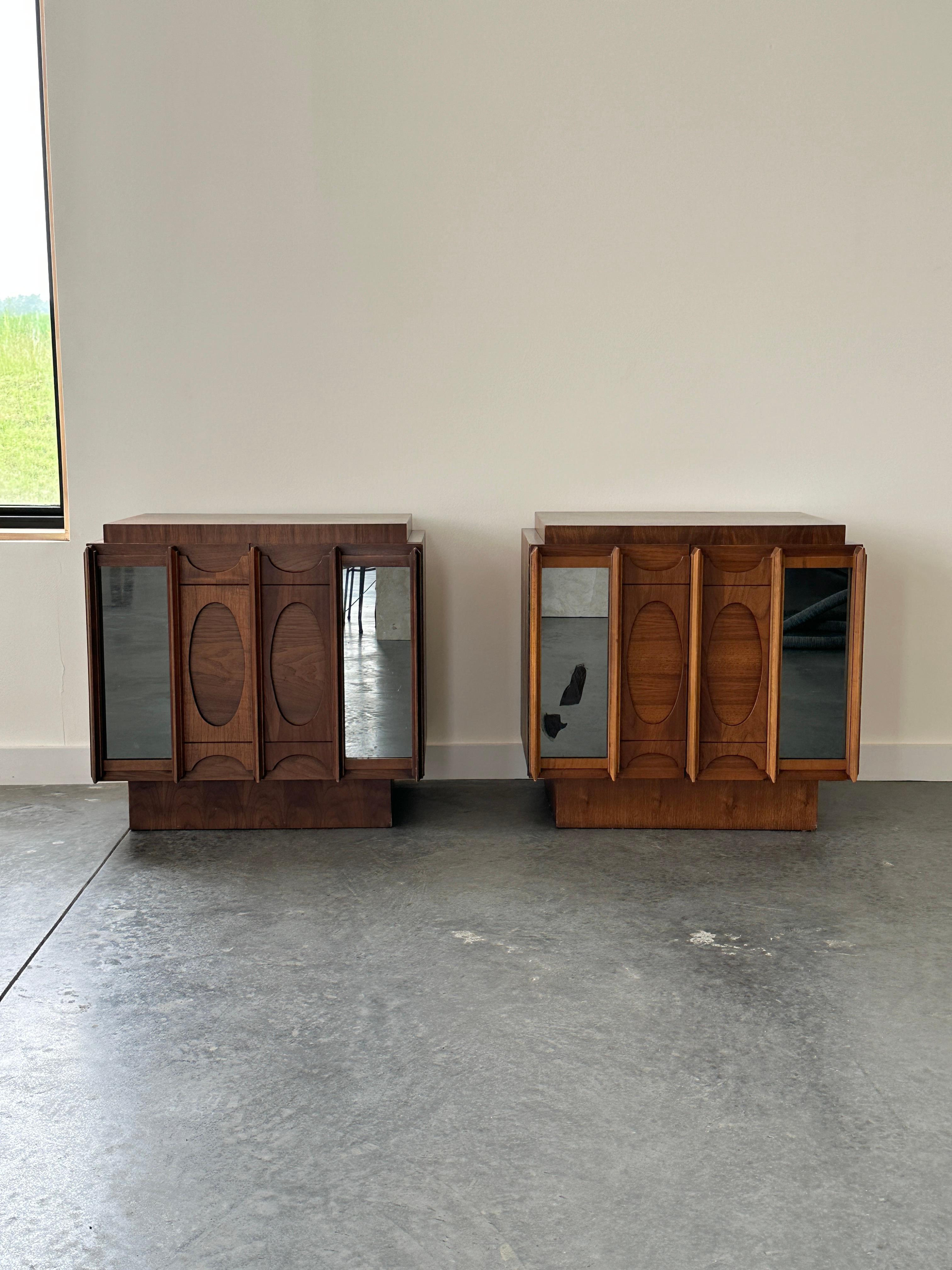 Pair of walnut and mirror brutalist Tabago nightstands  For Sale 3