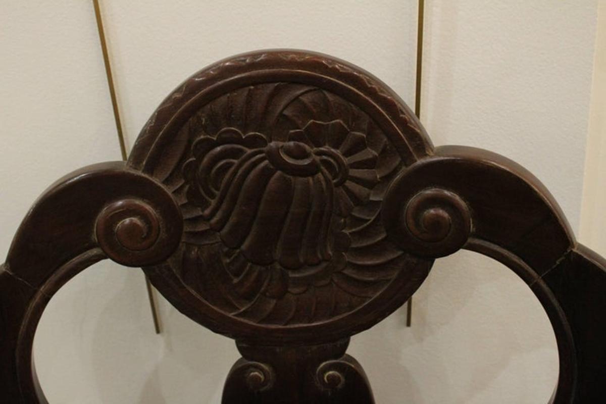 Pareja de sillones de madera de nogal y amaranto, hacia 1925 en Excelente estado para la venta en Saint-Ouen, FR