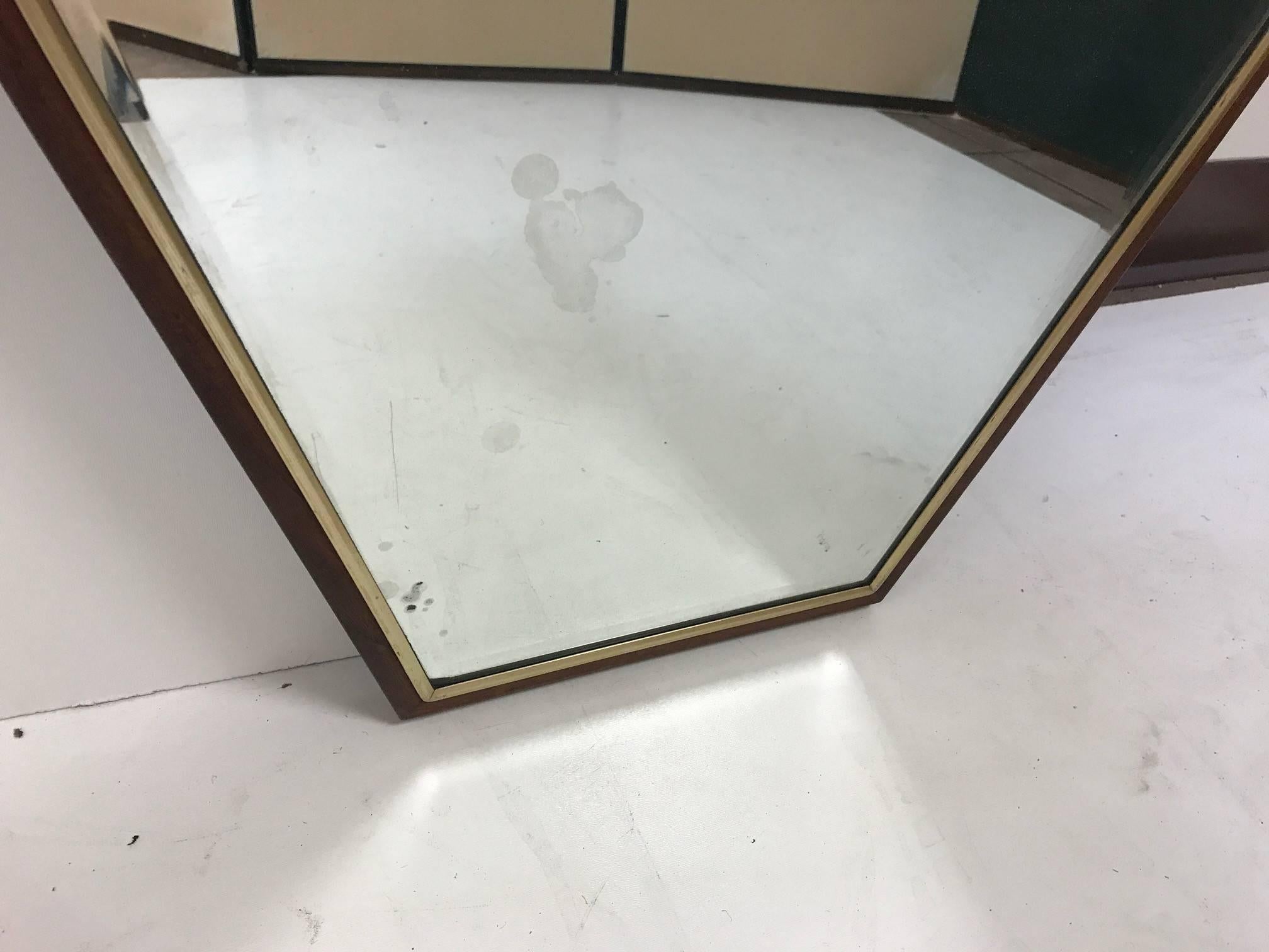 Coppia di specchi a diamante in noce In condizioni buone in vendita a New York, NY