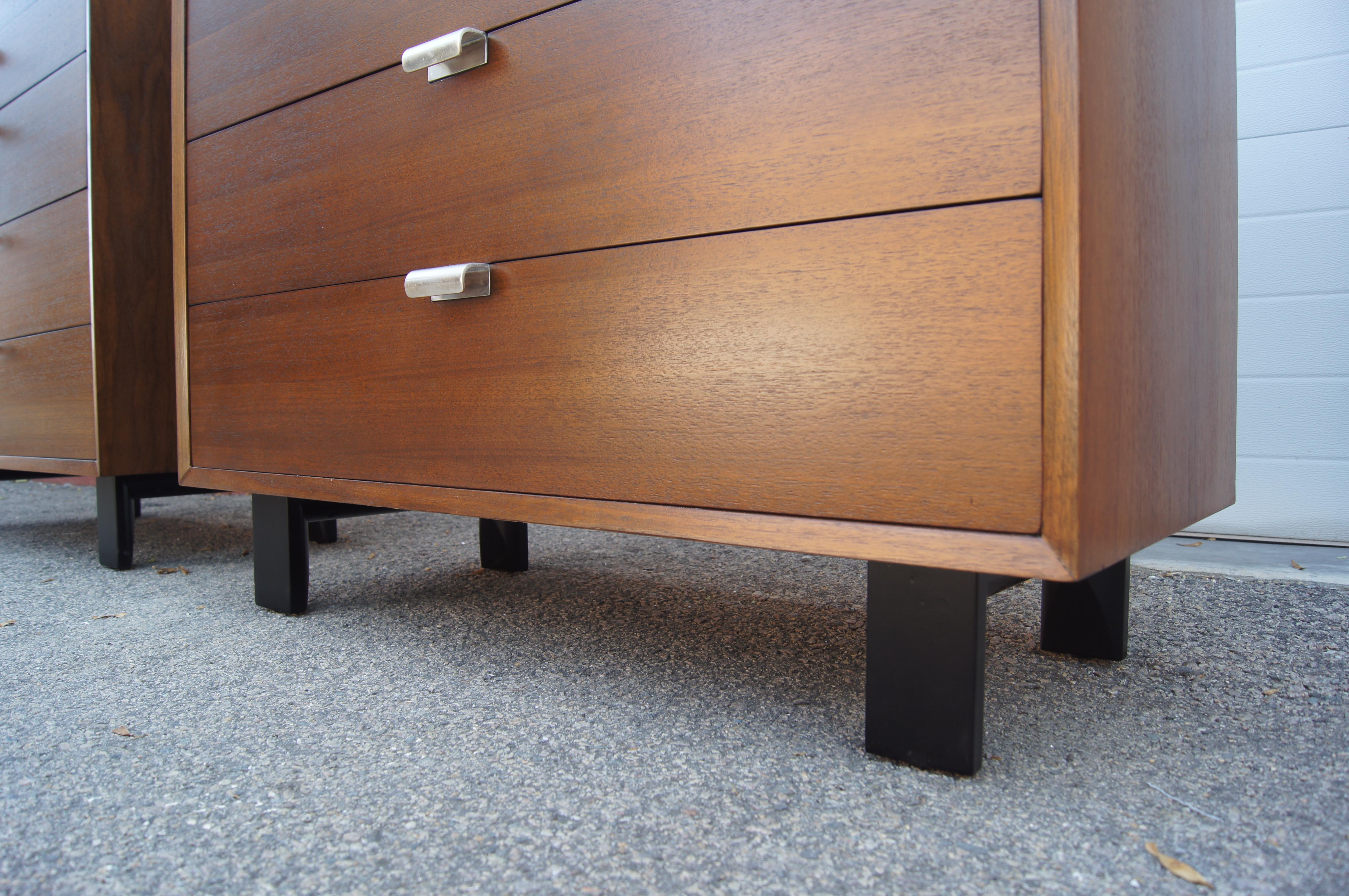 Pair of Walnut Dressers, Model 4620, by George Nelson for Herman Miller In Good Condition For Sale In Dorchester, MA