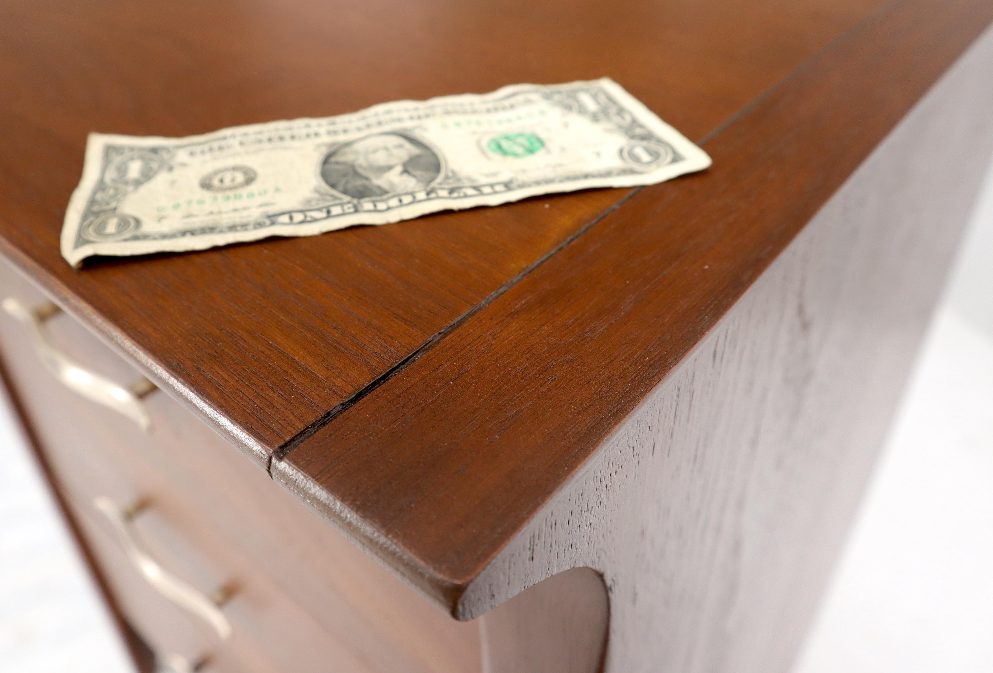 Pair of Walnut Drexel Three Drawer Nightstands End Tables Small Chest Restored 4