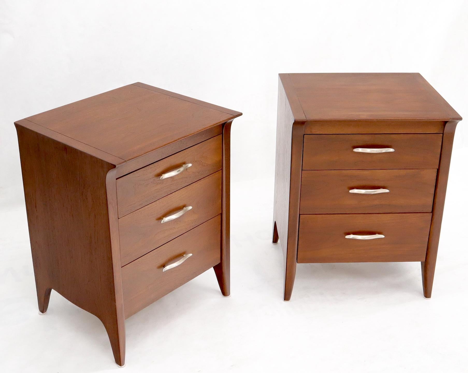 Pair of Walnut Drexel Three Drawer Nightstands End Tables Small Chest Restored 9