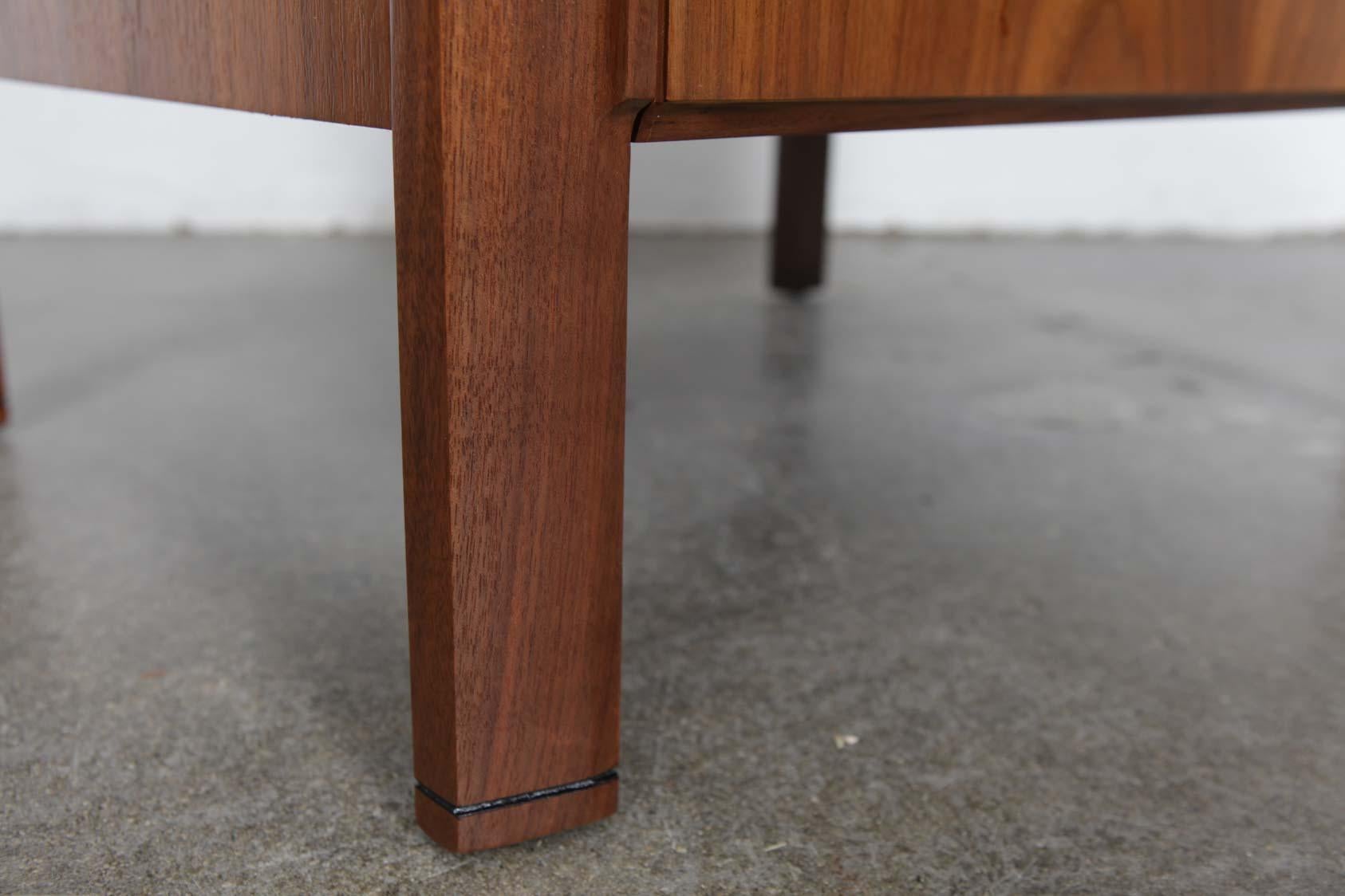 20th Century Pair of Walnut End Tables by Milo Baughman for Glenn of California