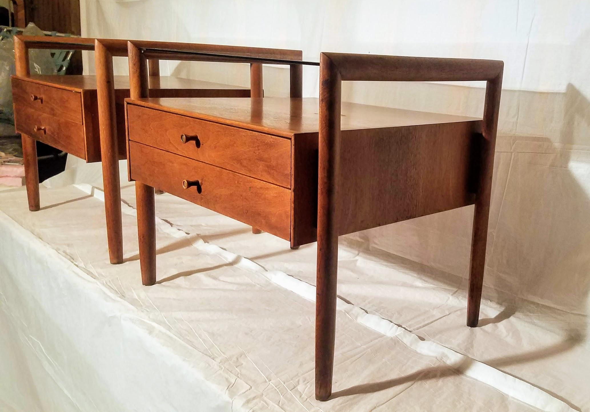 American Pair of Walnut End Tables  Parallel Line for Drexel, 1960s