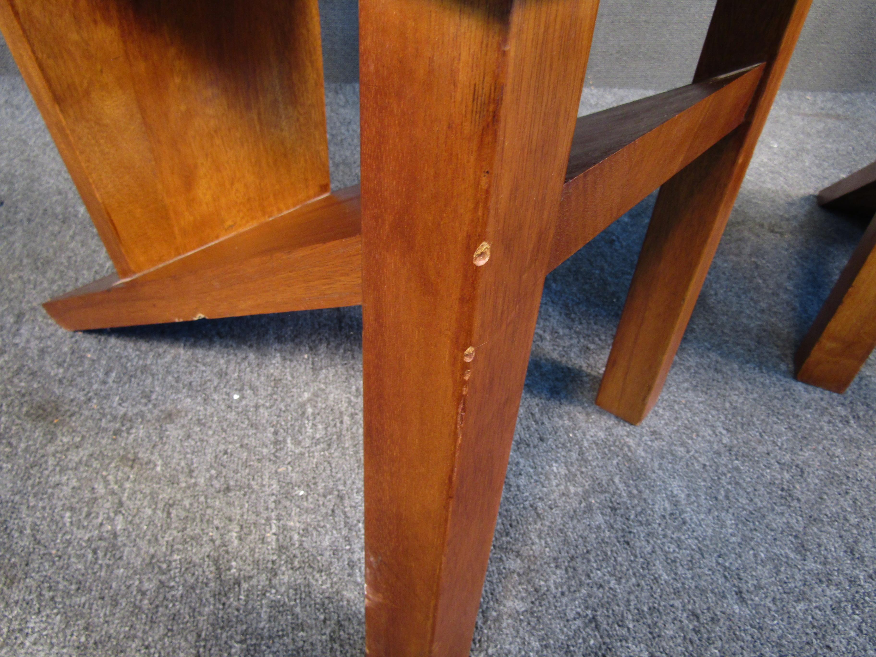 Mid-Century Modern Pair of Walnut Slab Chairs after Gerrit Rietveld For Sale