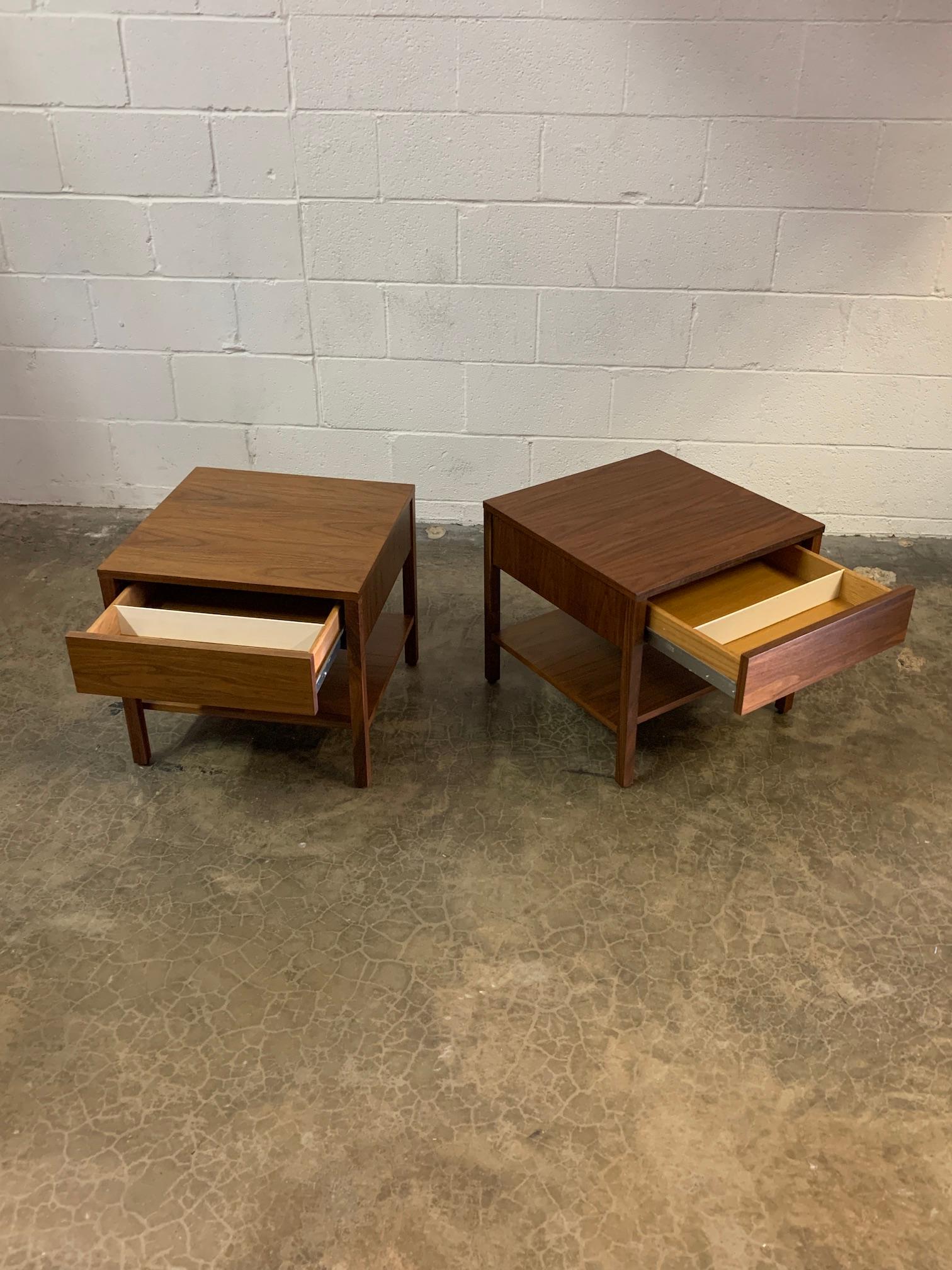 Mid-20th Century Pair of Walnut Florence Knoll Nightstands 