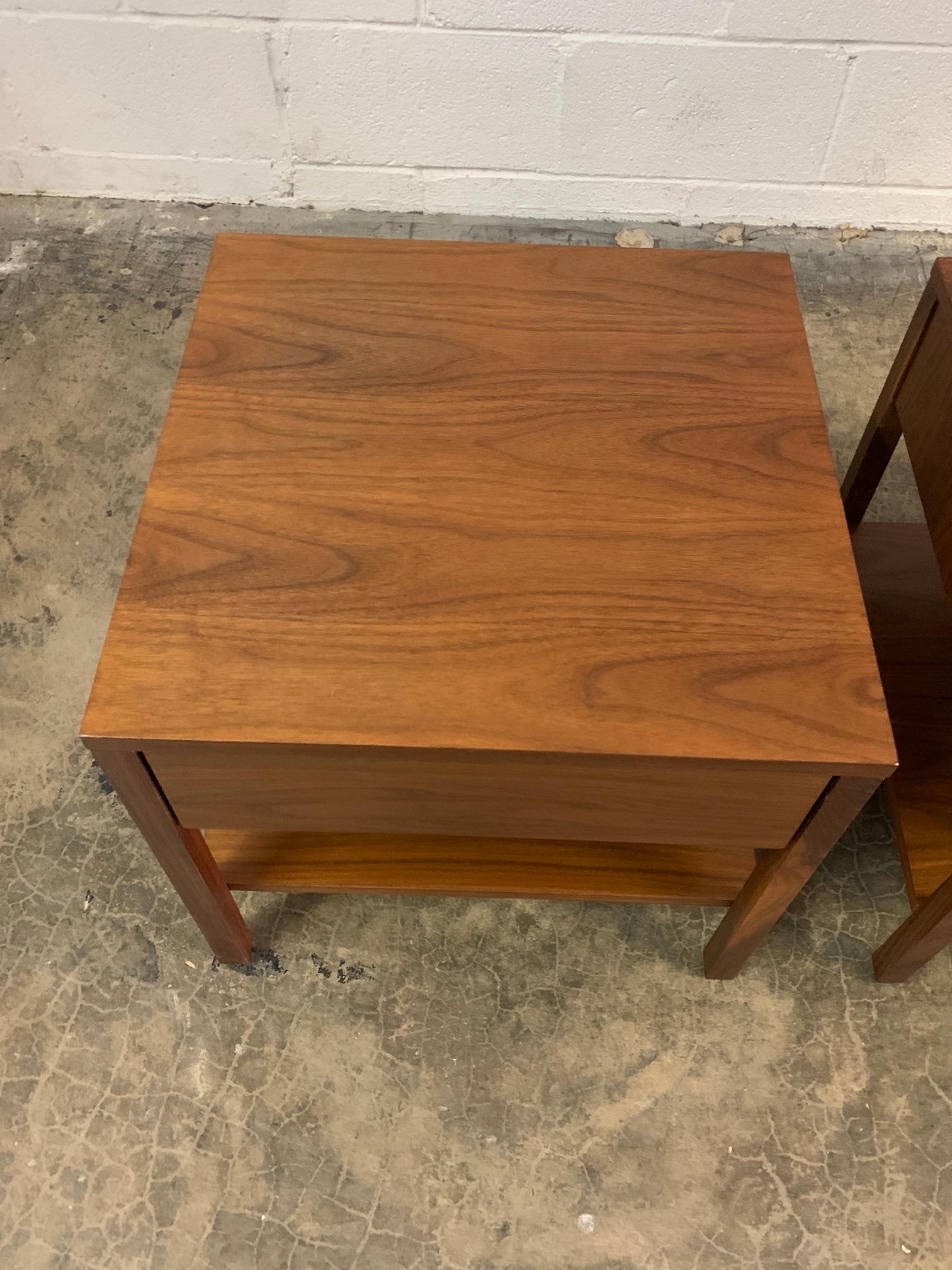 Pair of Walnut Florence Knoll Nightstands  4