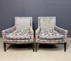 Ein Paar Lounge-Sessel mit Walnussholzrahmen von Harvey Probber aus der Mitte des Jahrhunderts