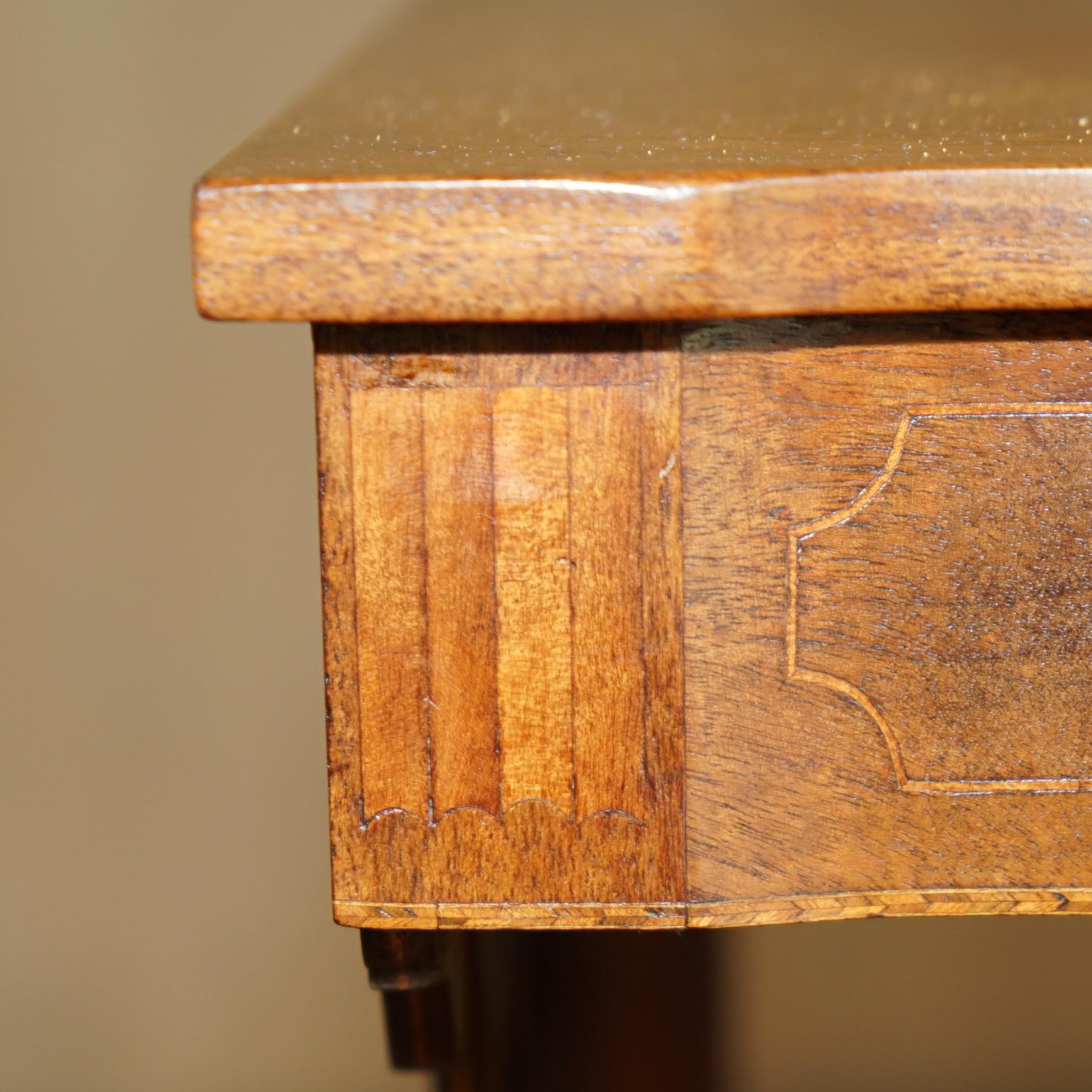 PAIR OF WALNUT FRET WORK CARVED THOMAS CHIPPENDALE SHERATON REVIVAL SIDE TABLEs For Sale 9