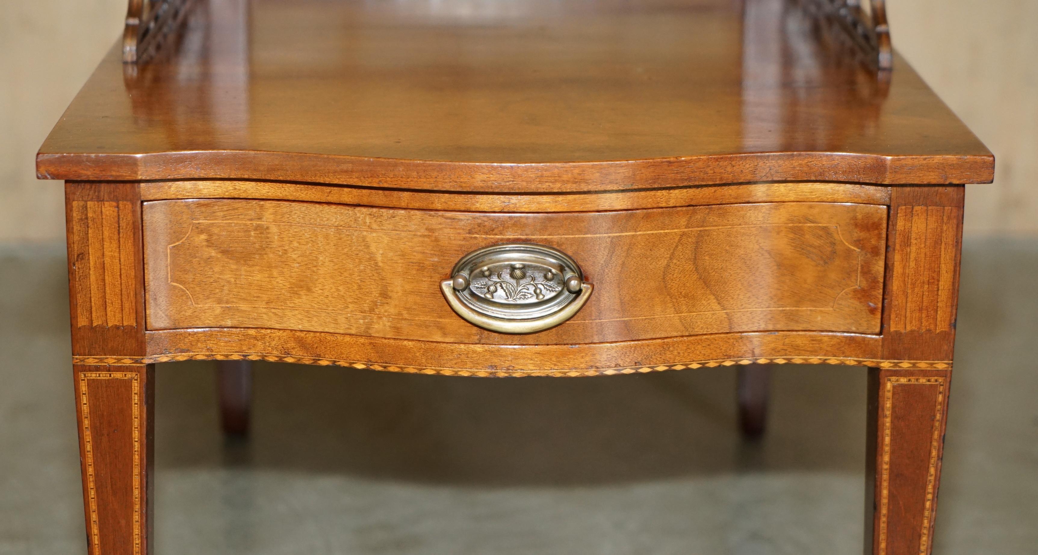 PAIR OF WALNUT FRET WORK CARVED THOMAS CHIPPENDALE SHERATON REVIVAL SIDE TABLEs For Sale 1