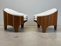 Paire de chaises longues "Intimate Island" en noyer par Henry P. Glass