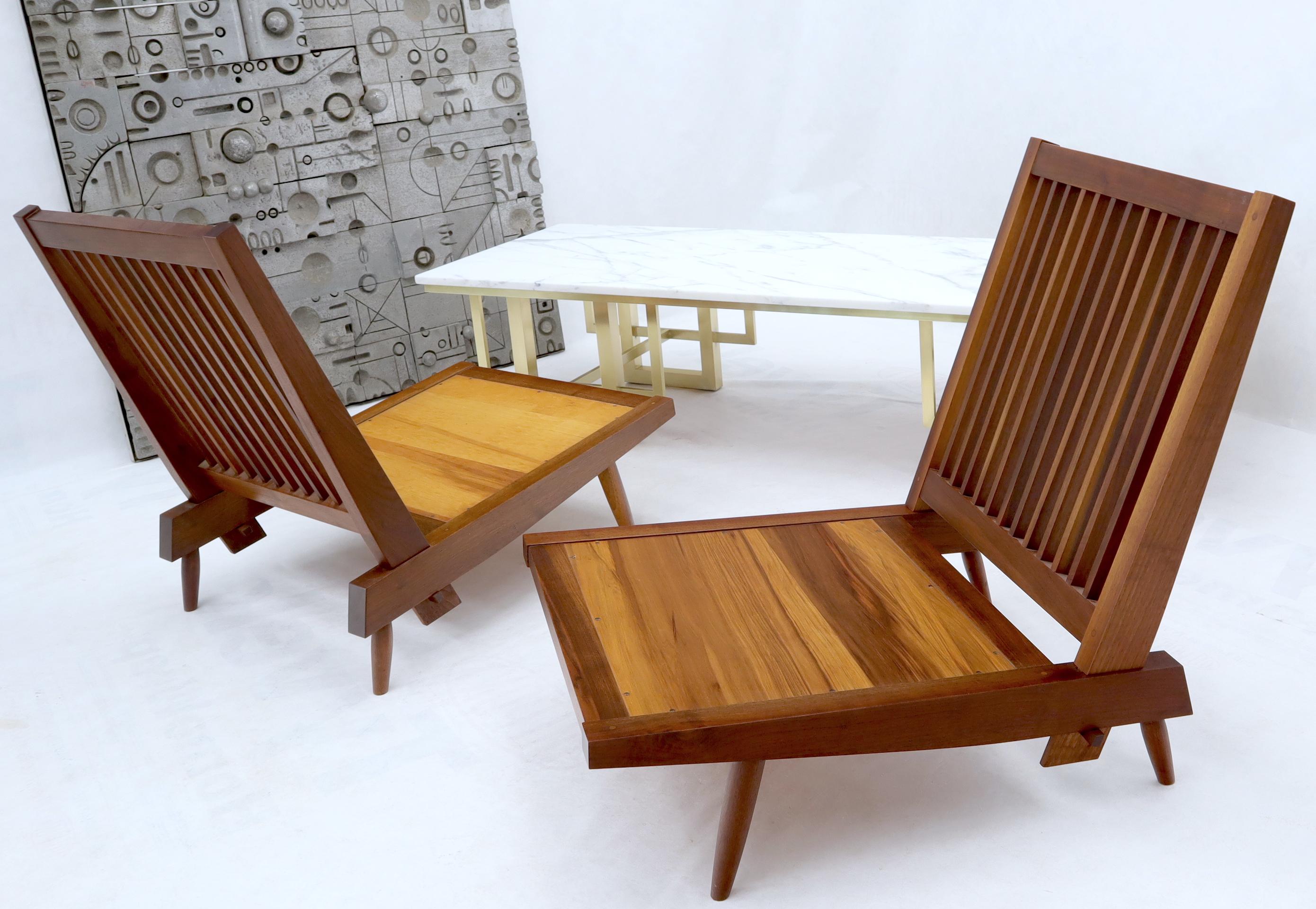 Pair of Walnut Lounge Chairs by George Nakashima In Excellent Condition In Rockaway, NJ