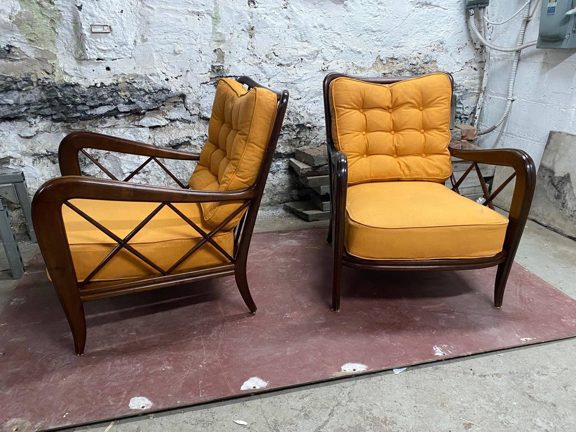 Mid-Century Modern Pair of Walnut Lounge Chairs by Paolo Buffa