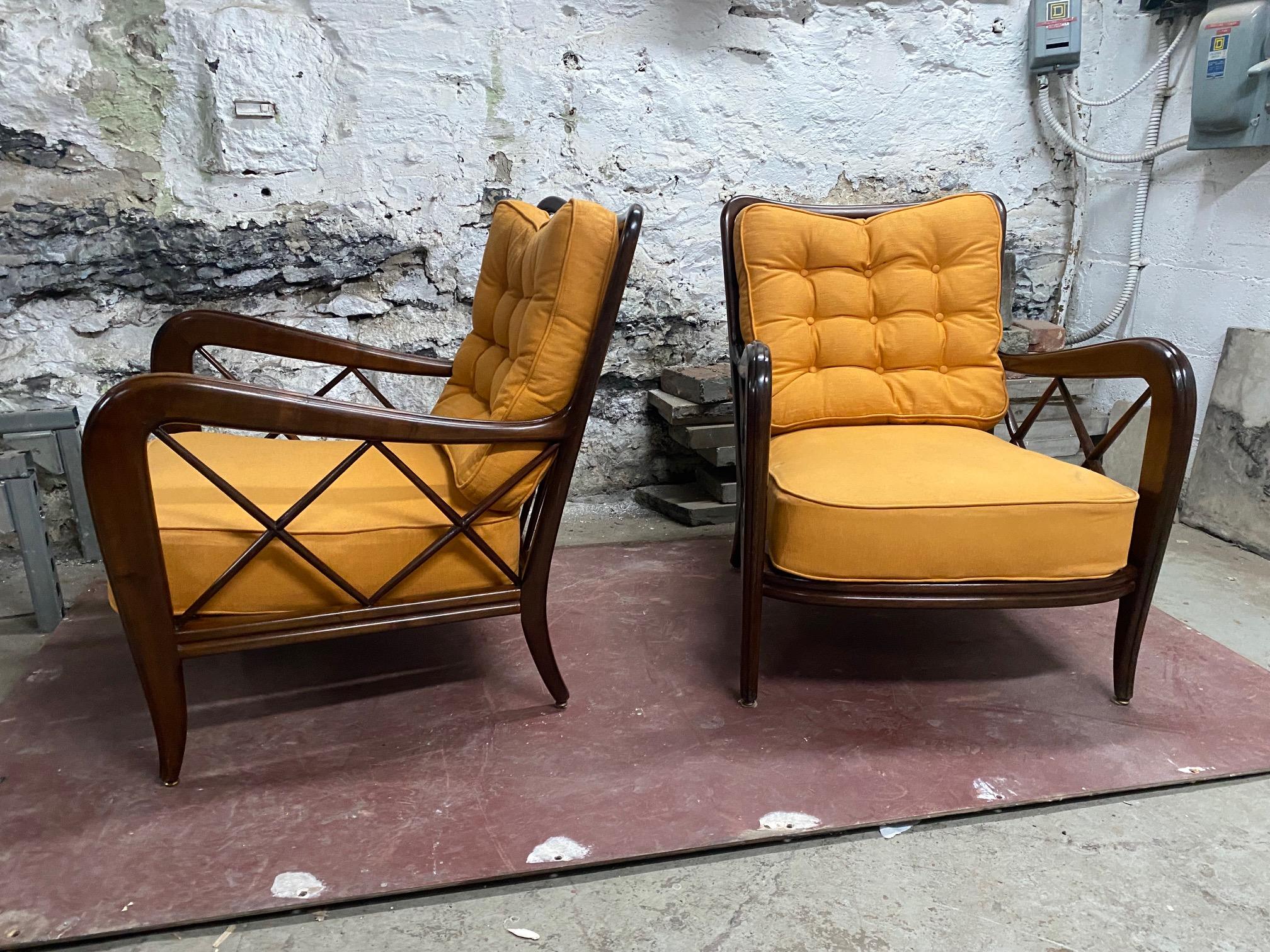 Italian Pair of Walnut Lounge Chairs by Paolo Buffa