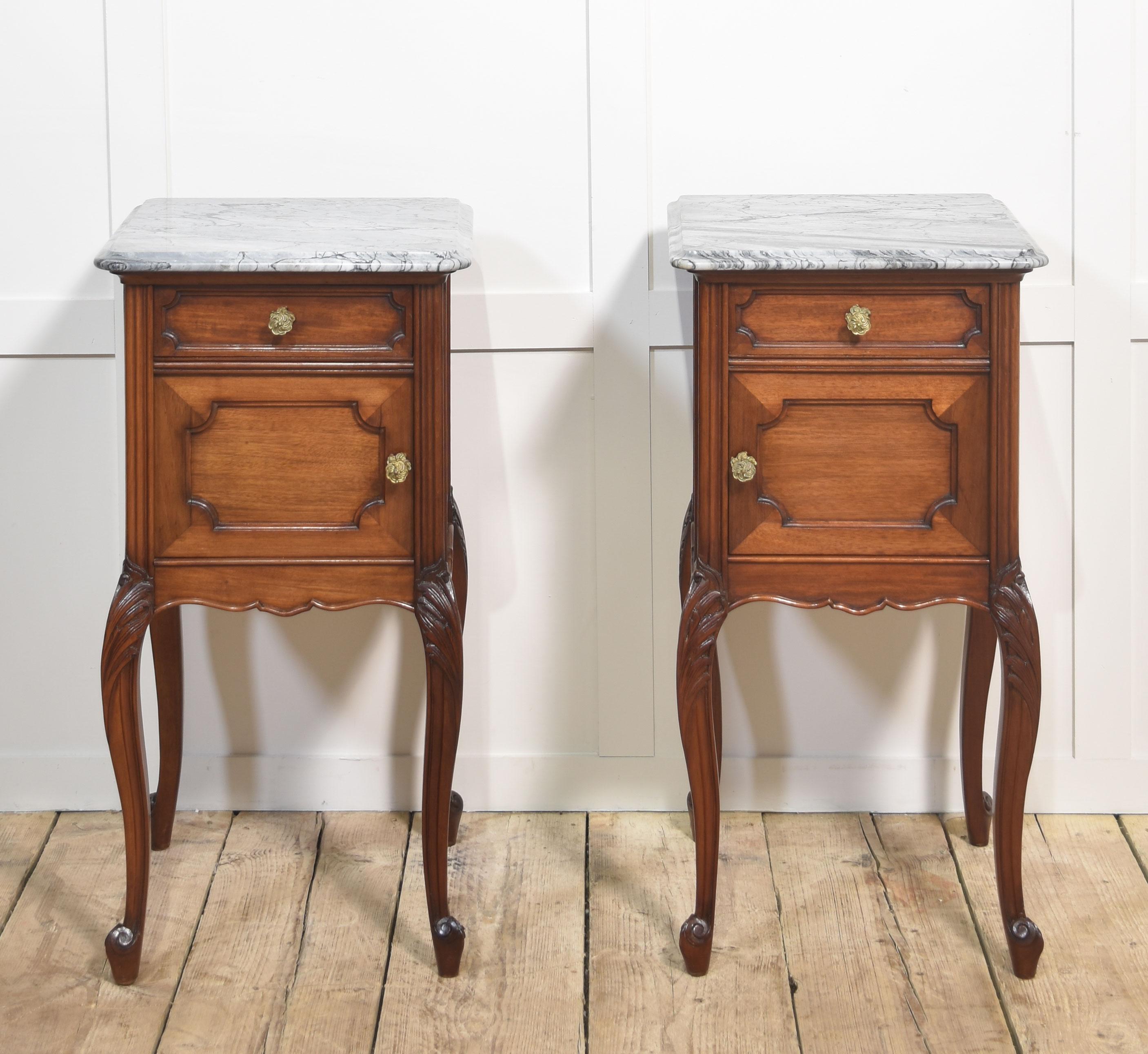 Oak Pair of walnut marble top bedside cabinets For Sale