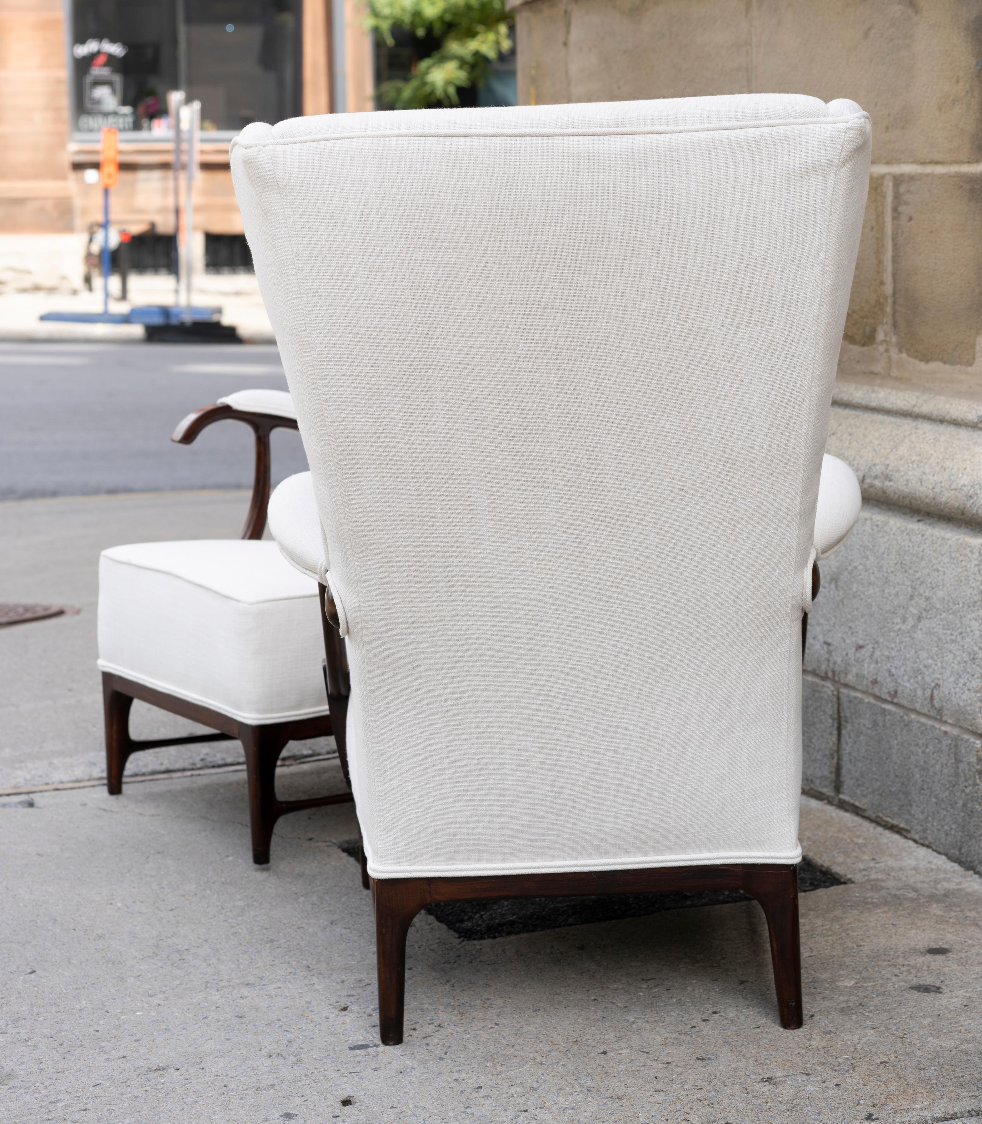 Mid-20th Century Pair of Walnut Mid-Century Modern, Wingback Armchairs by Paolo Buffa For Sale