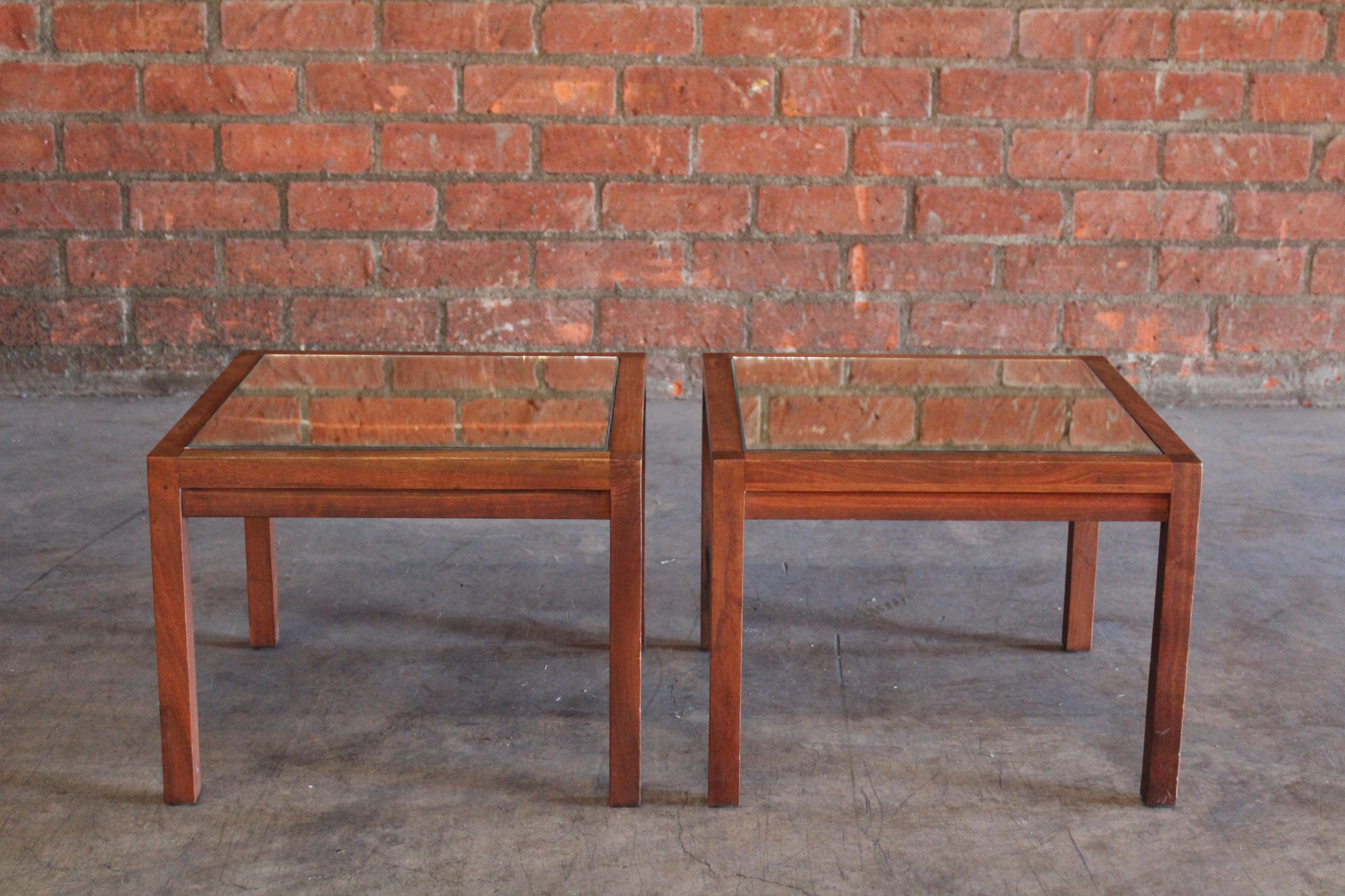 Mid-20th Century Pair of Walnut Mirrored Side Tables, 1960s For Sale