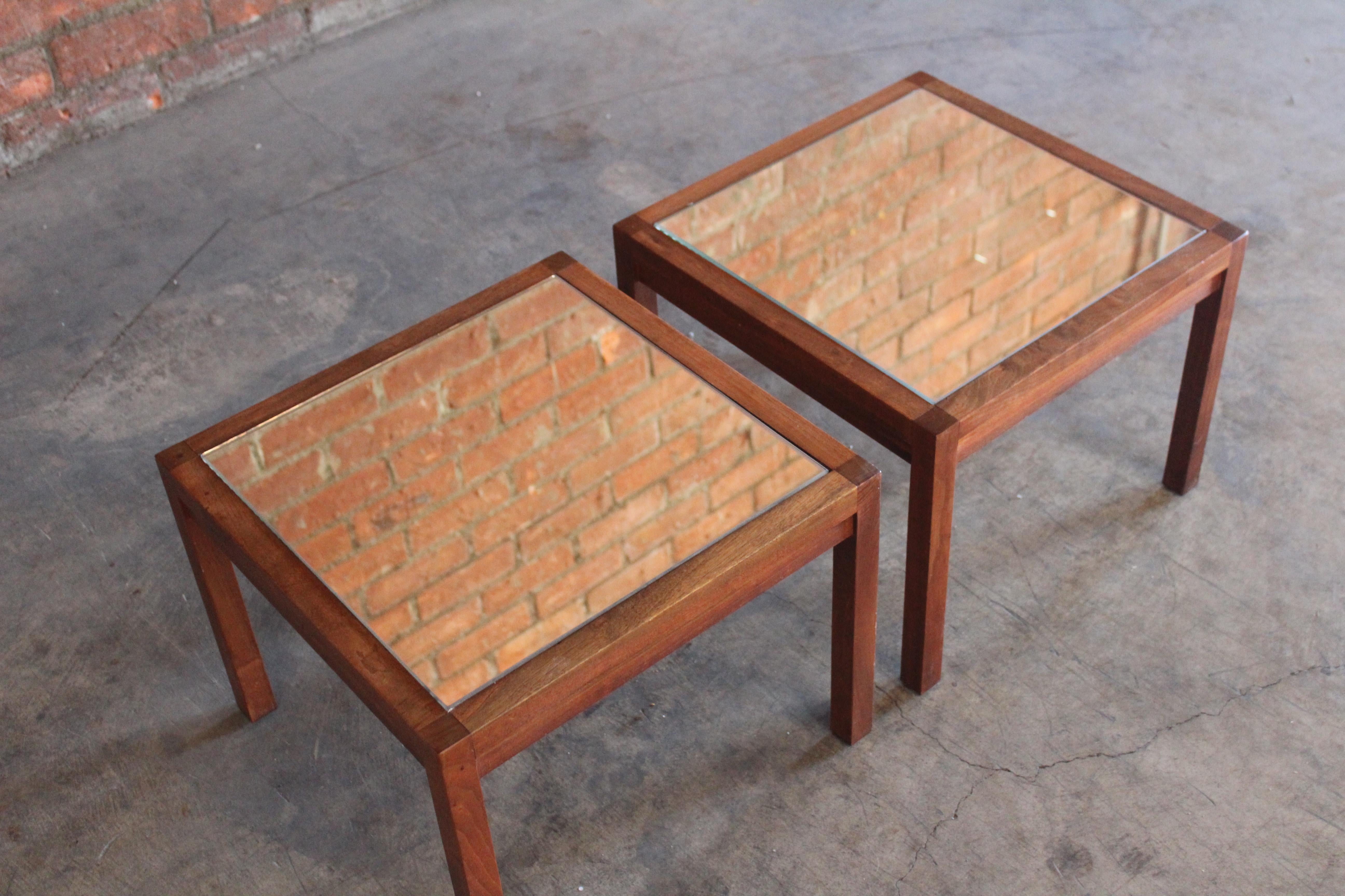 Pair of Walnut Mirrored Side Tables, 1960s For Sale 1