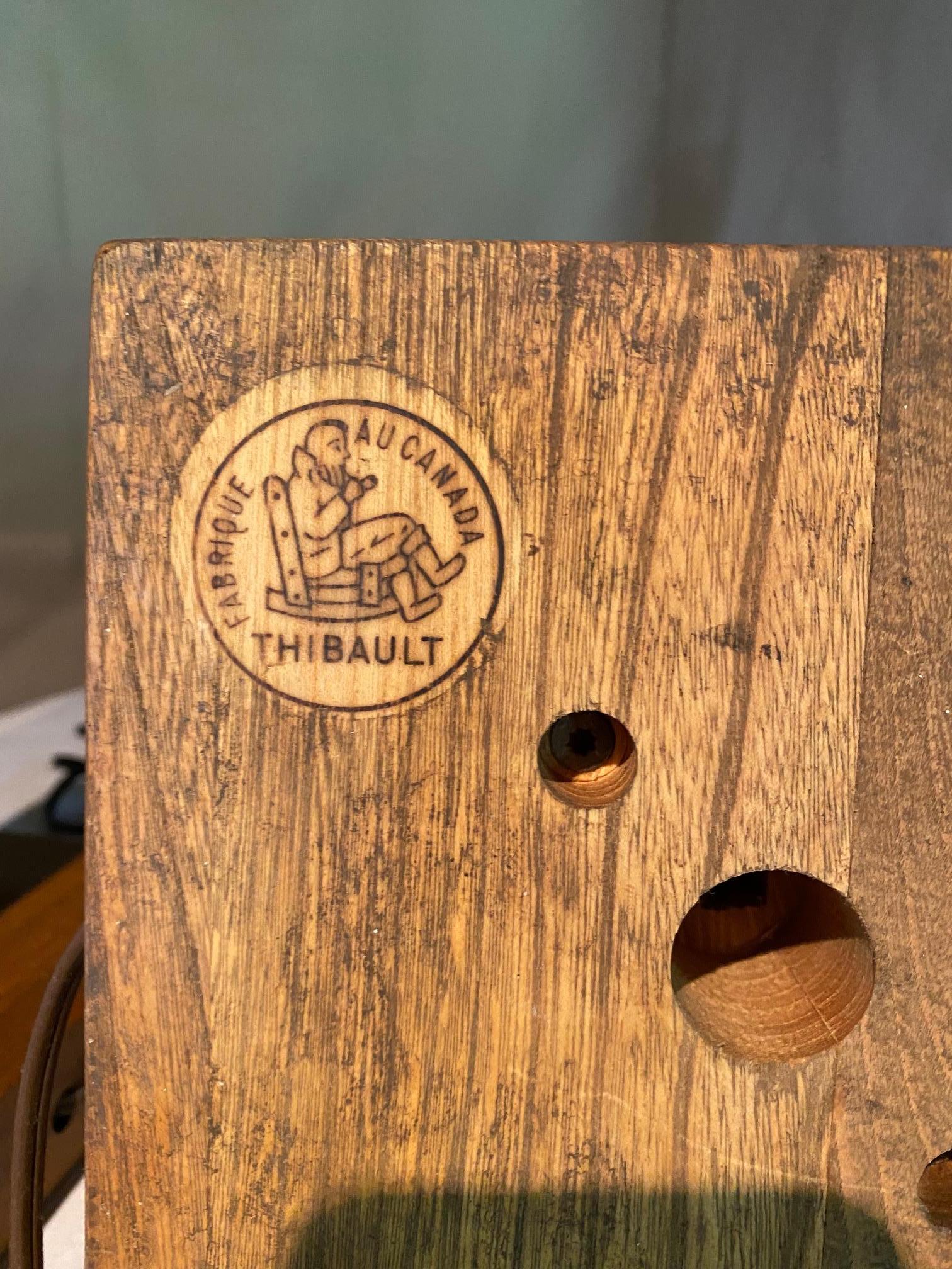 Paire de meubles en noyer de style cubiste moderniste  Lampes de table à la manière de Pierre Chapo en vente 3