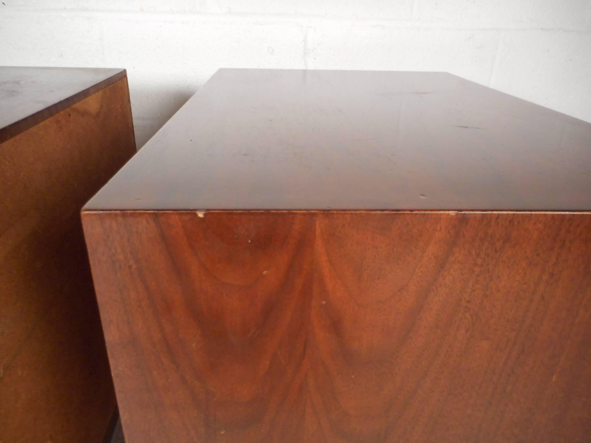 Pair of Walnut Nightstands by American of Martinsville 11