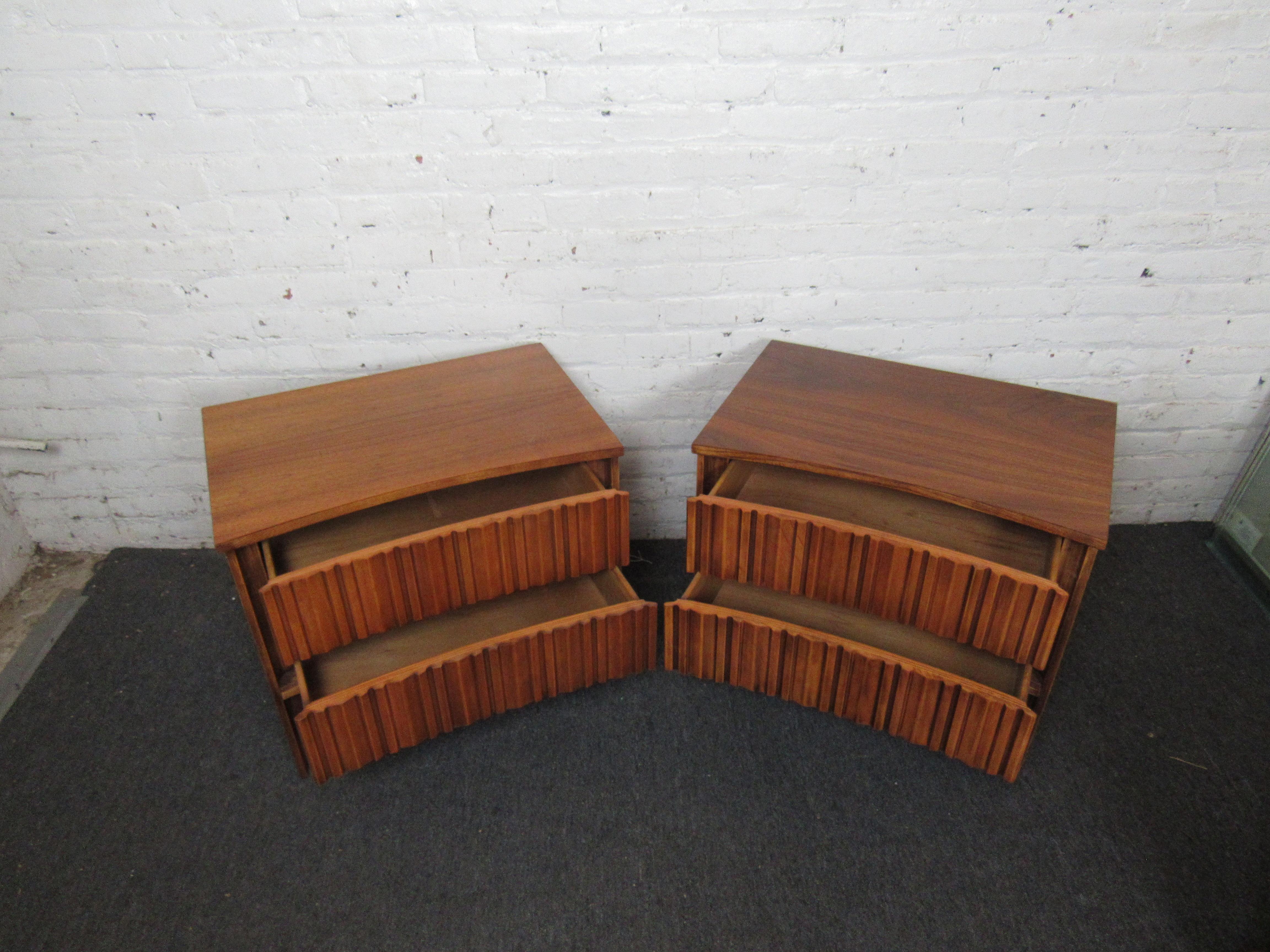 American Pair of Walnut Night Stands by Strata for Unagusta