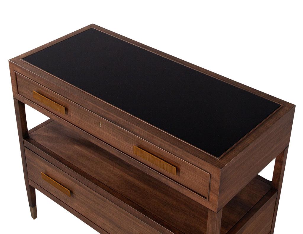 Contemporary Pair of Walnut Nightstand Chests with Black Lacquered Tops For Sale