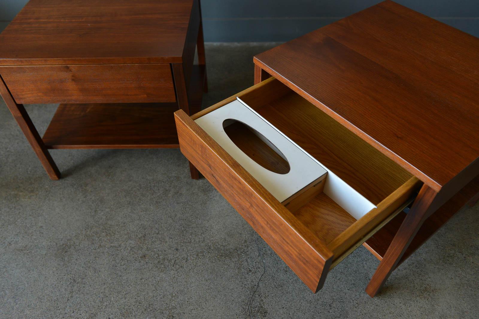 Pair of Walnut Nightstands or Side Tables by Florence Knoll, ca. 1951 In Excellent Condition In Costa Mesa, CA