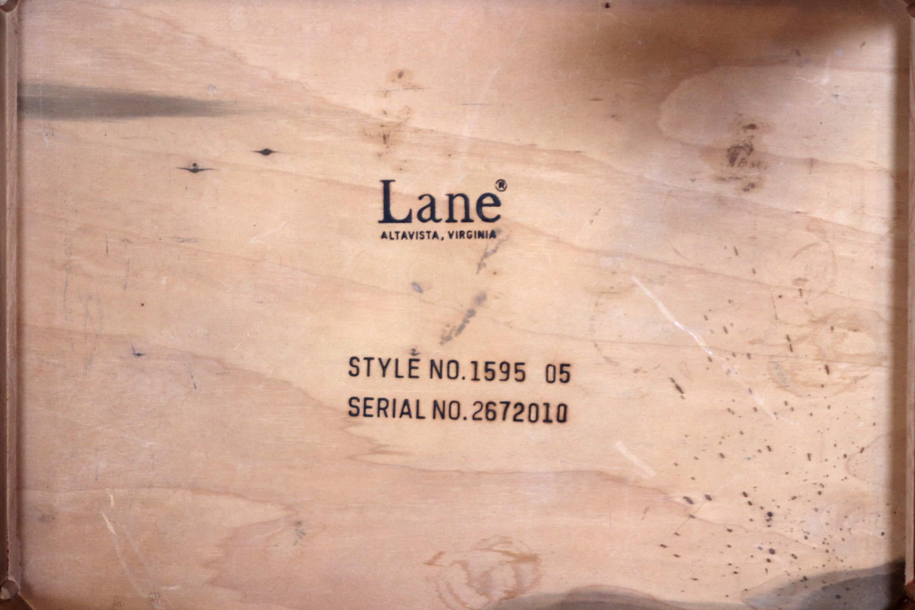 Paar Walnuss & Oak Lane's Side End Tables mit Side Dots im Angebot 4