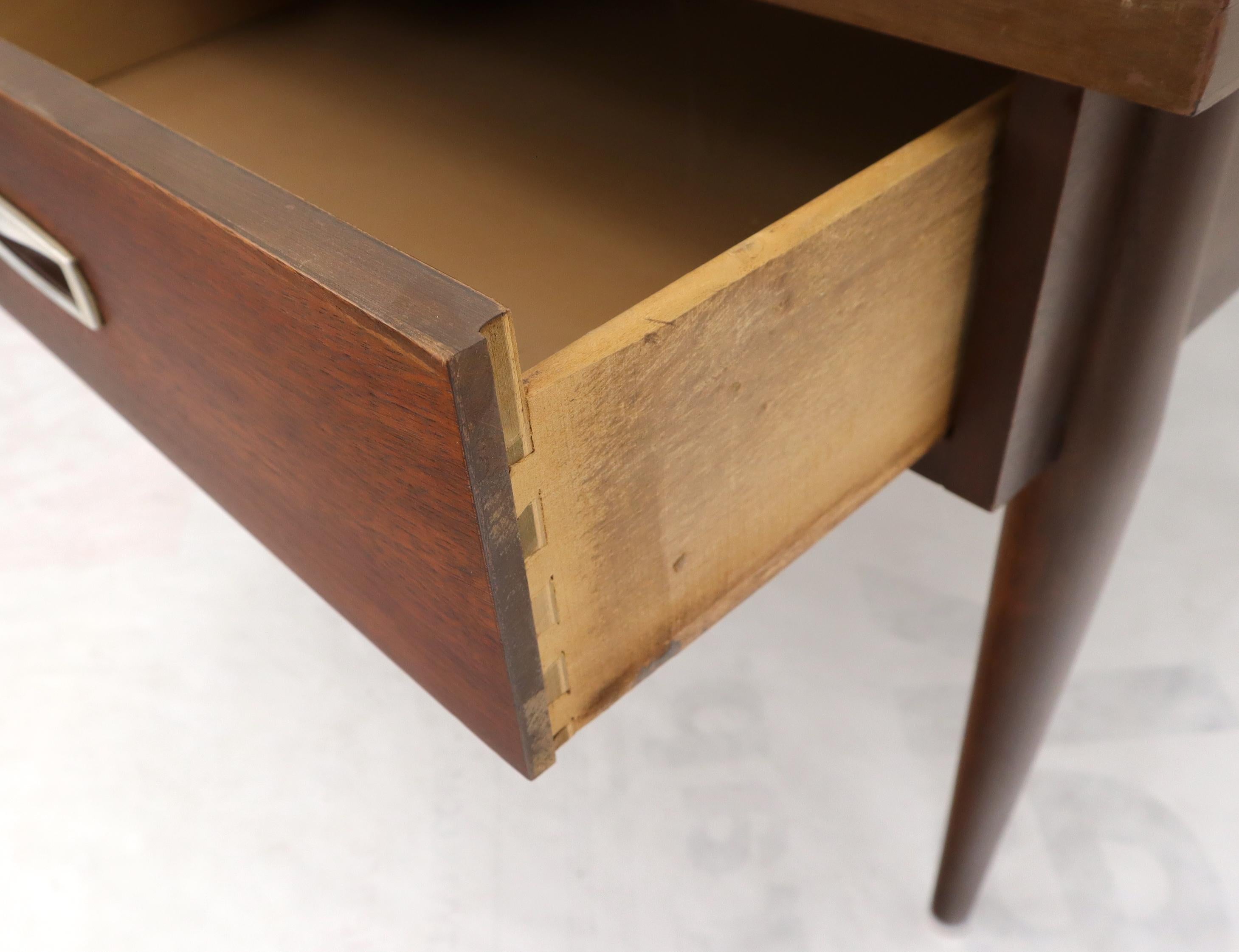 Pair of Walnut One-Drawer Side End Tables with Laminated Tops Tapered Legs For Sale 6