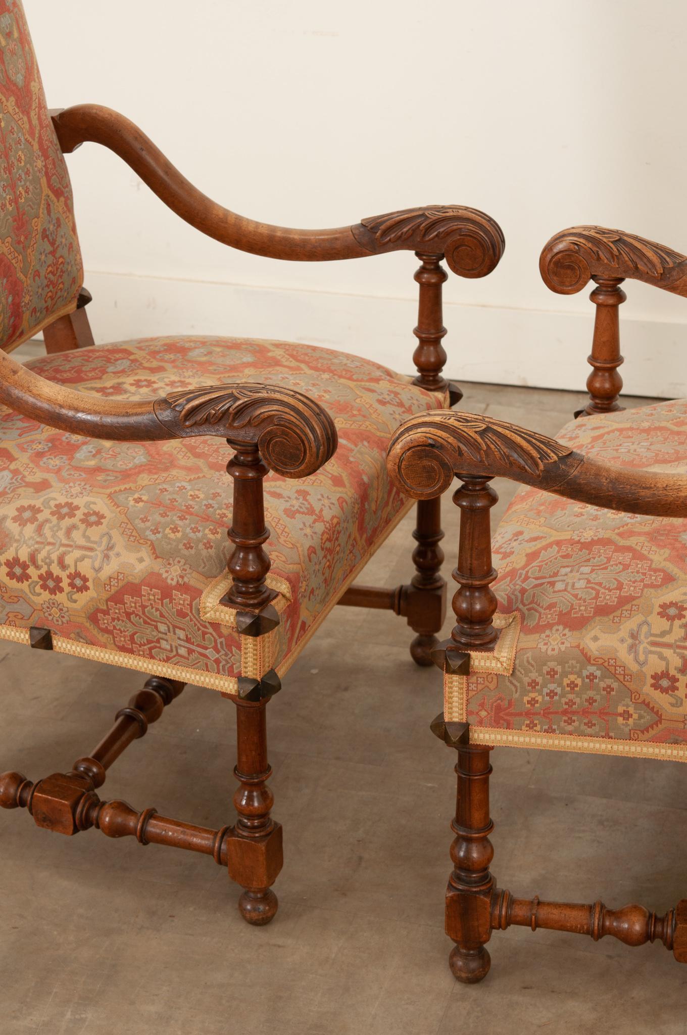 19th Century Pair of Walnut Os De Mouton Armchairs For Sale