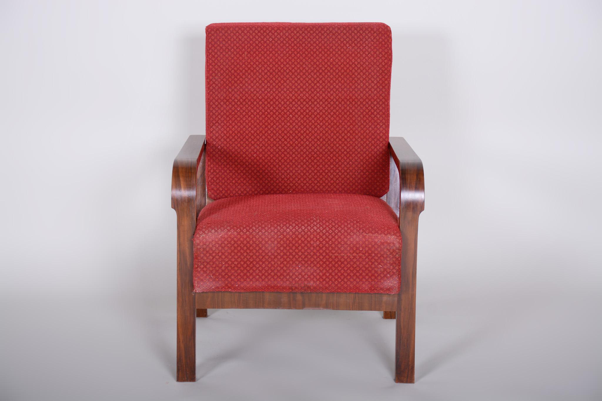 Czech Pair of Walnut Positioning Armchairs, Original upholstery, Restored wood, 1930s For Sale