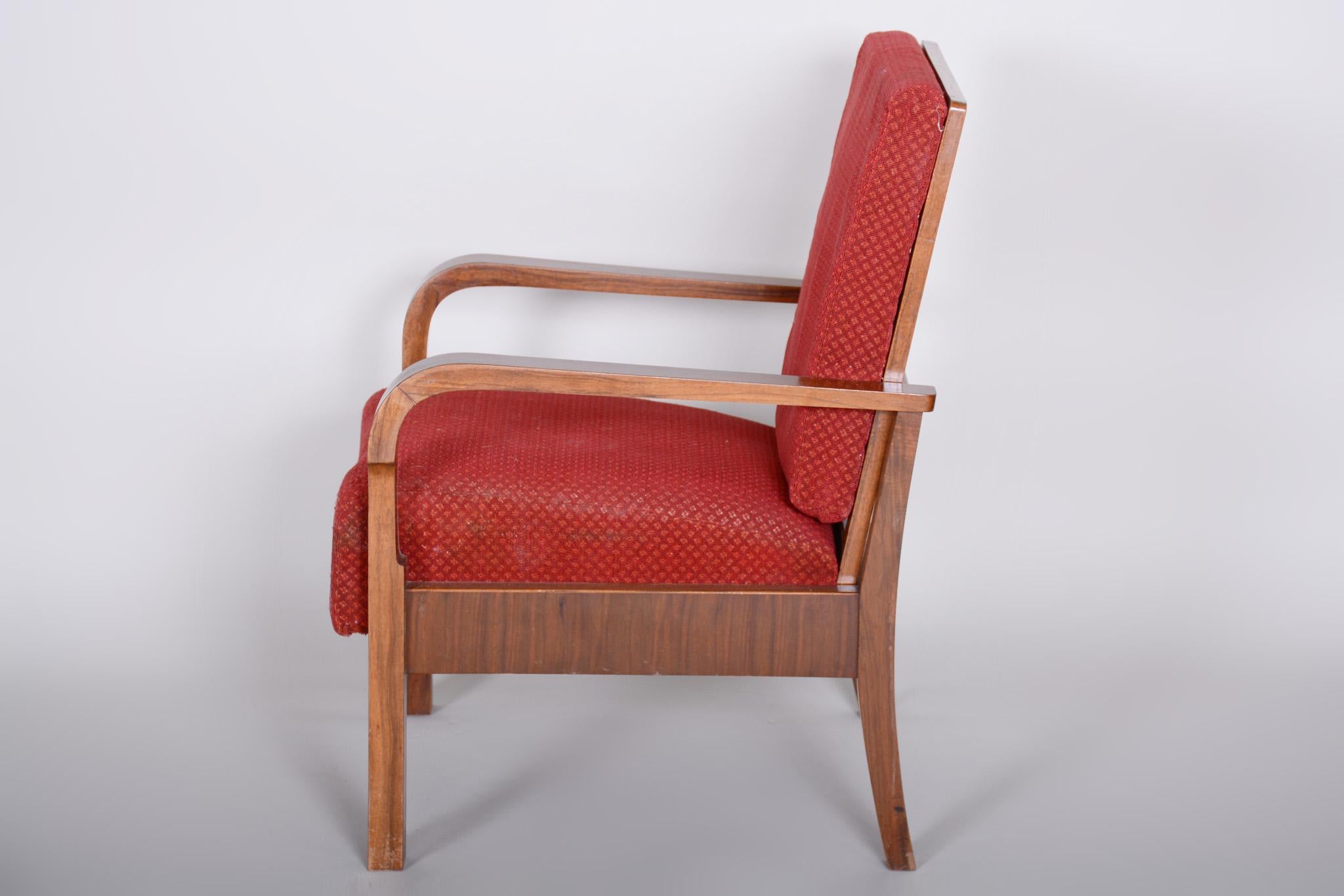 Mid-20th Century Pair of Walnut Positioning Armchairs, Original upholstery, Restored wood, 1930s For Sale
