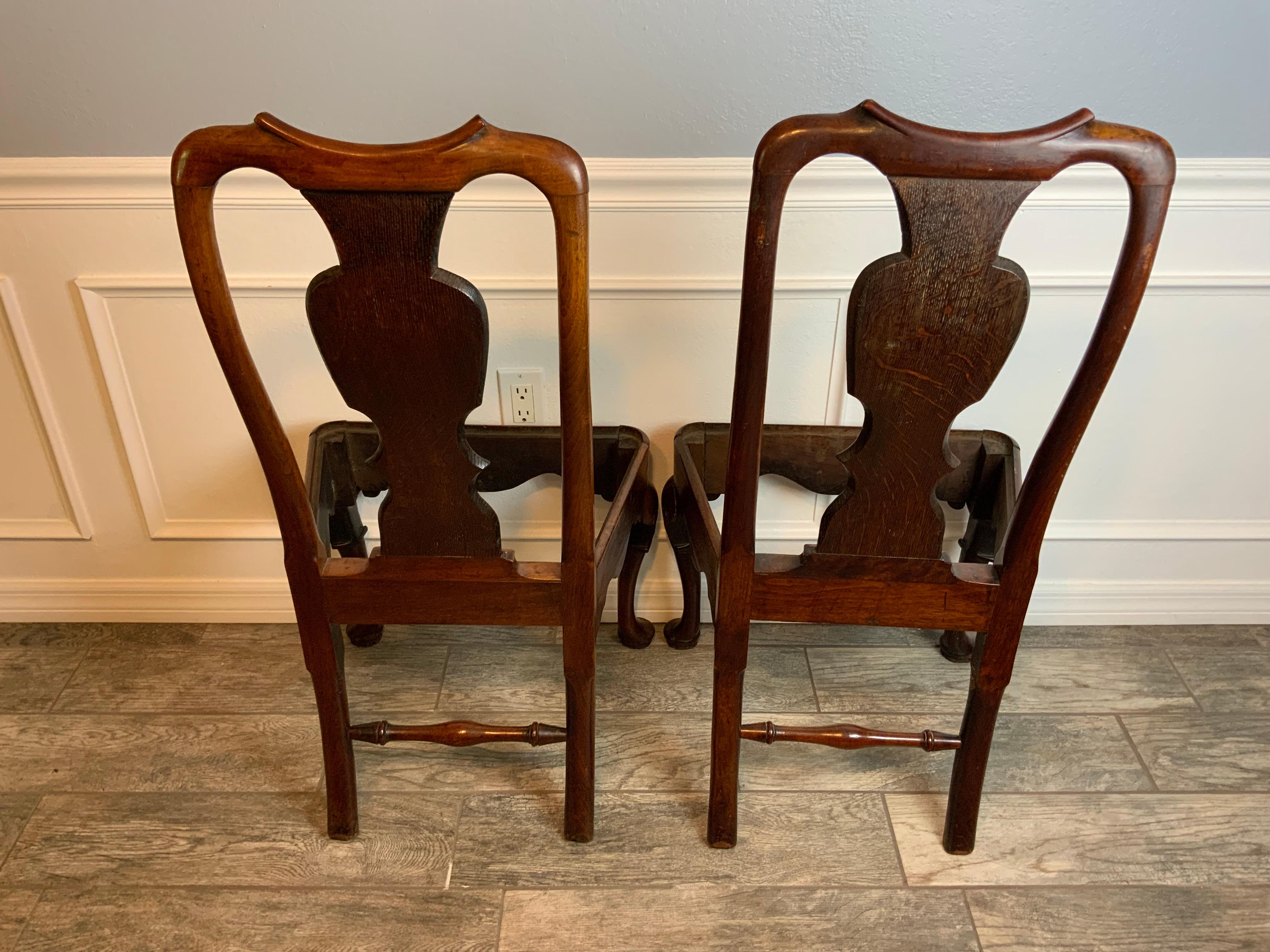 Pair of Walnut Queen Anne Side Chairs For Sale 2