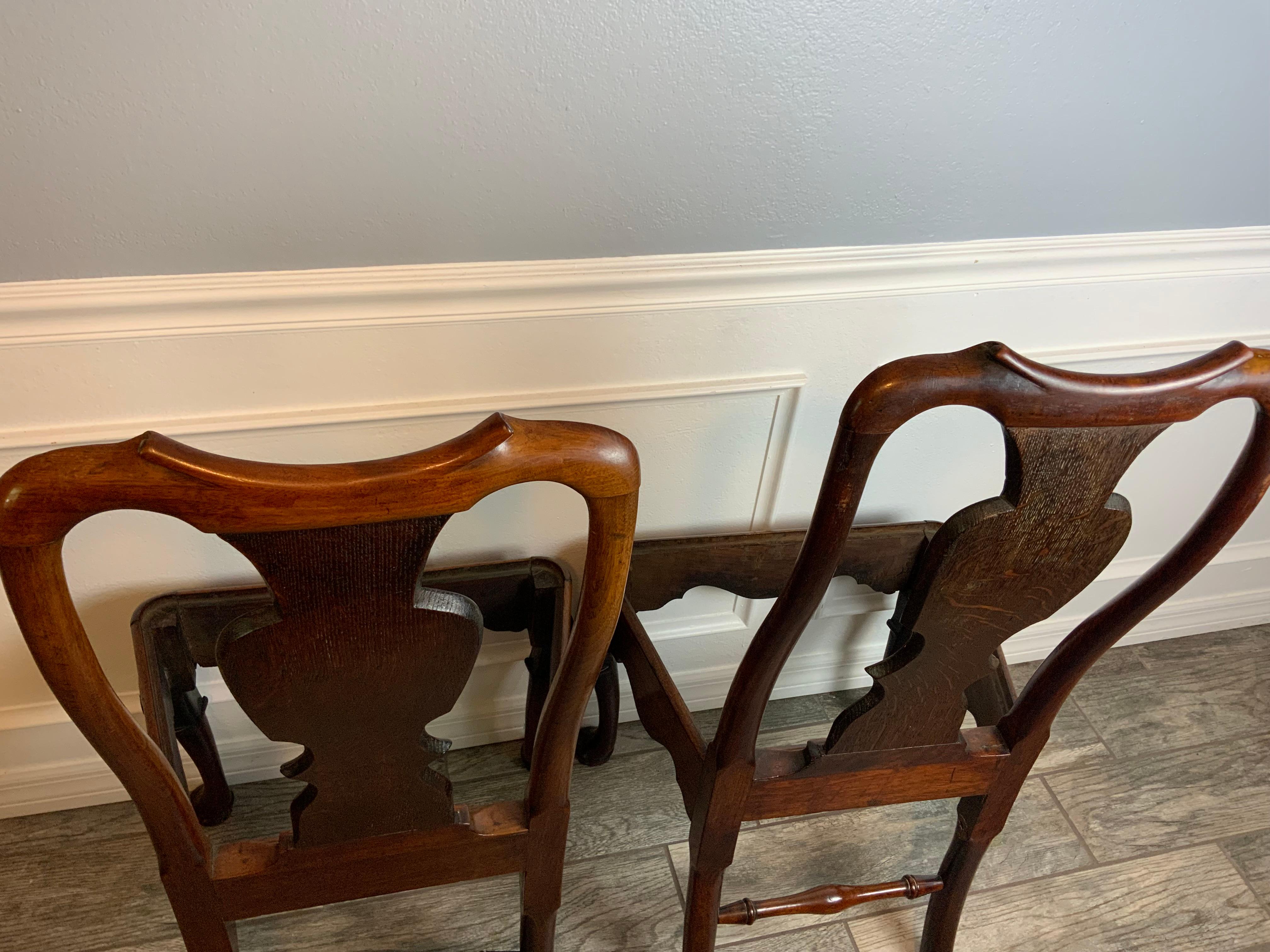 Pair of Walnut Queen Anne Side Chairs For Sale 3