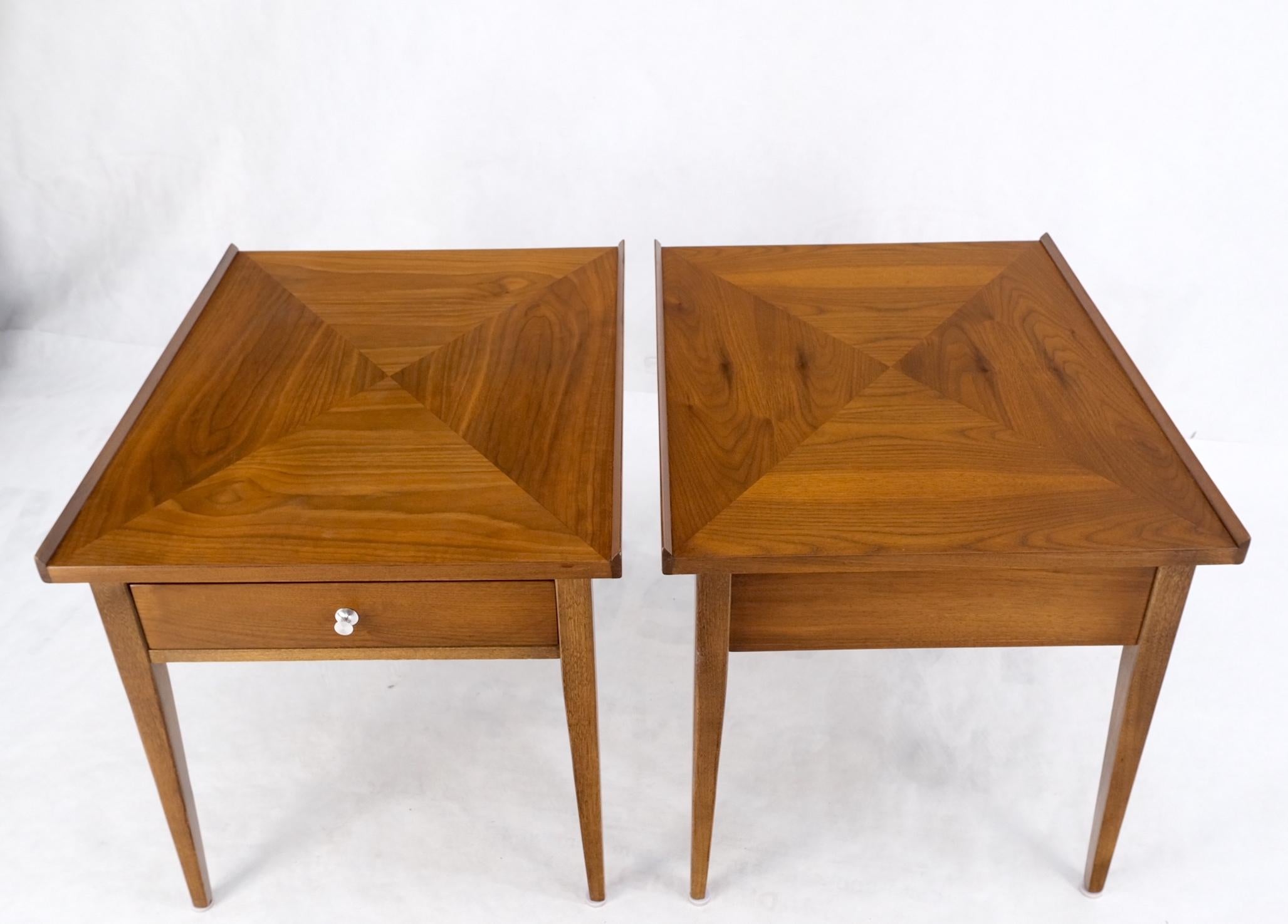 Pair of Walnut Rolled Edges Square One Drawer Tapered Legs End Side Tables Stand For Sale 3