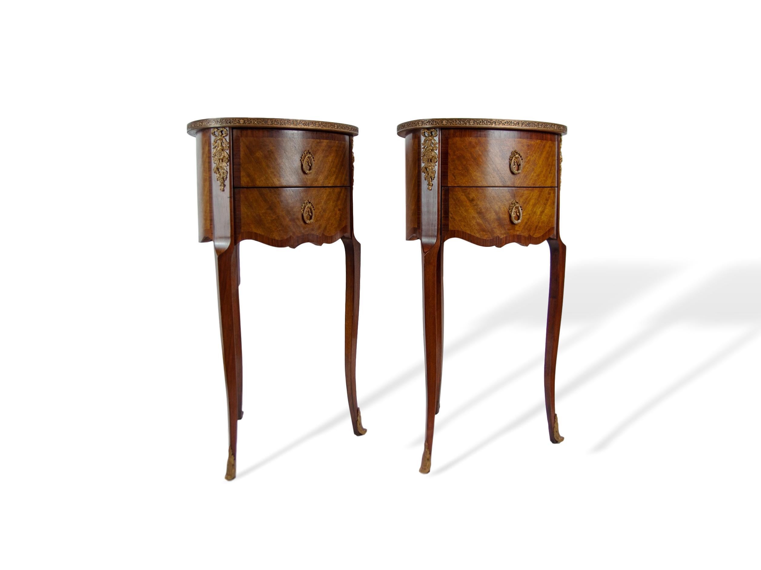 Pair of Walnut Rosewood Cross-Banded Two-Drawer Side Tables, French, circa 1920 In Good Condition In Banner Elk, NC