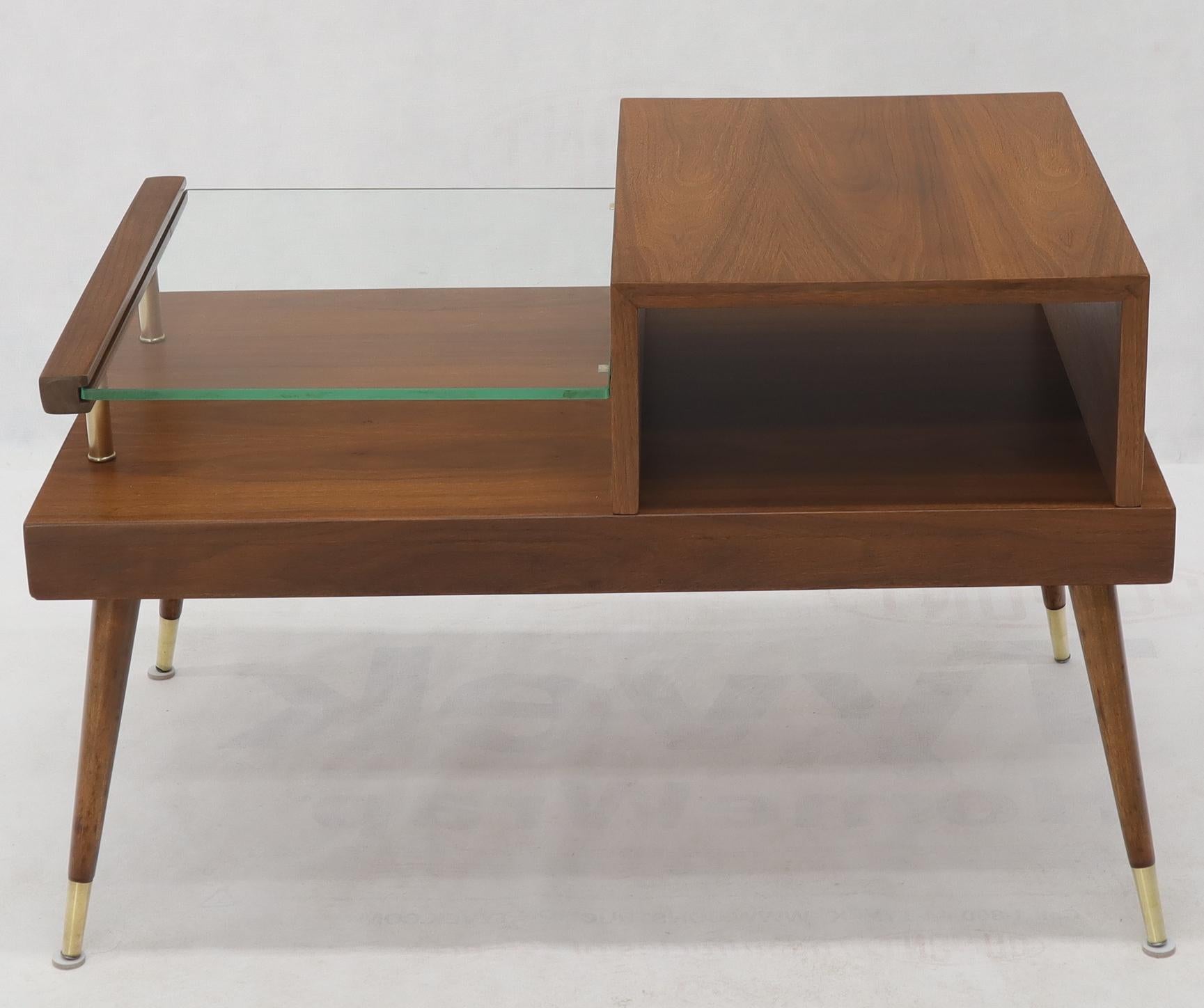 Pair of Walnut Side End Tables with Floating Glass Shelves For Sale 4