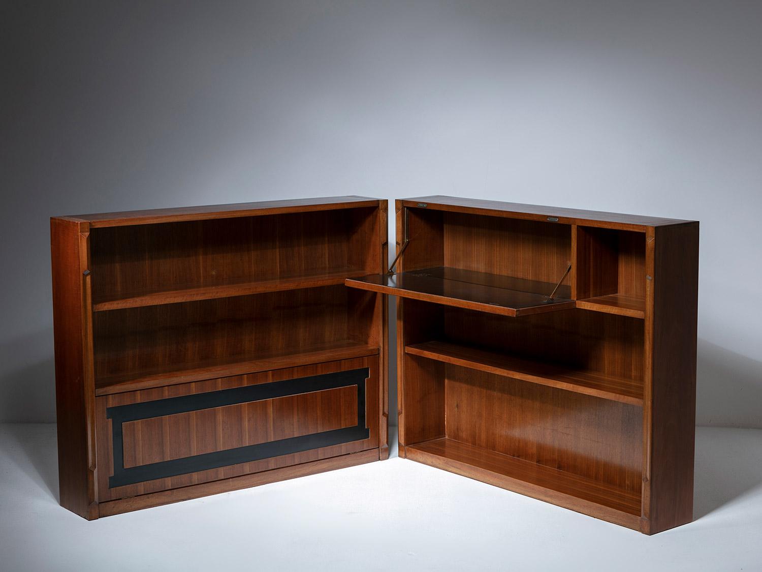 Pair of Walnut Tall Modular Storage Pieces, 1950s, Italy In Good Condition For Sale In Milan, IT