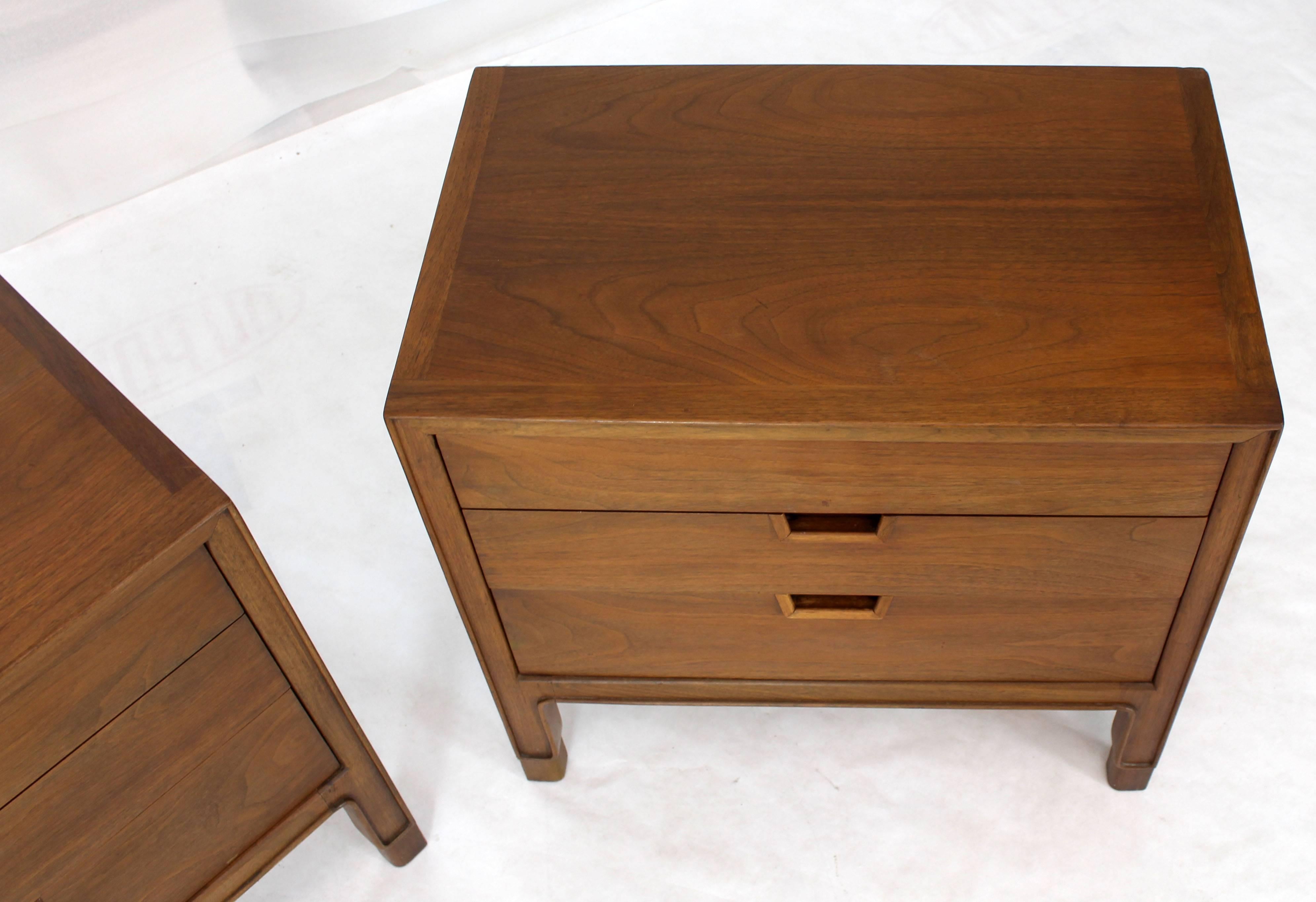 Pair of Walnut Three-Drawer Nightstands End Tables 1
