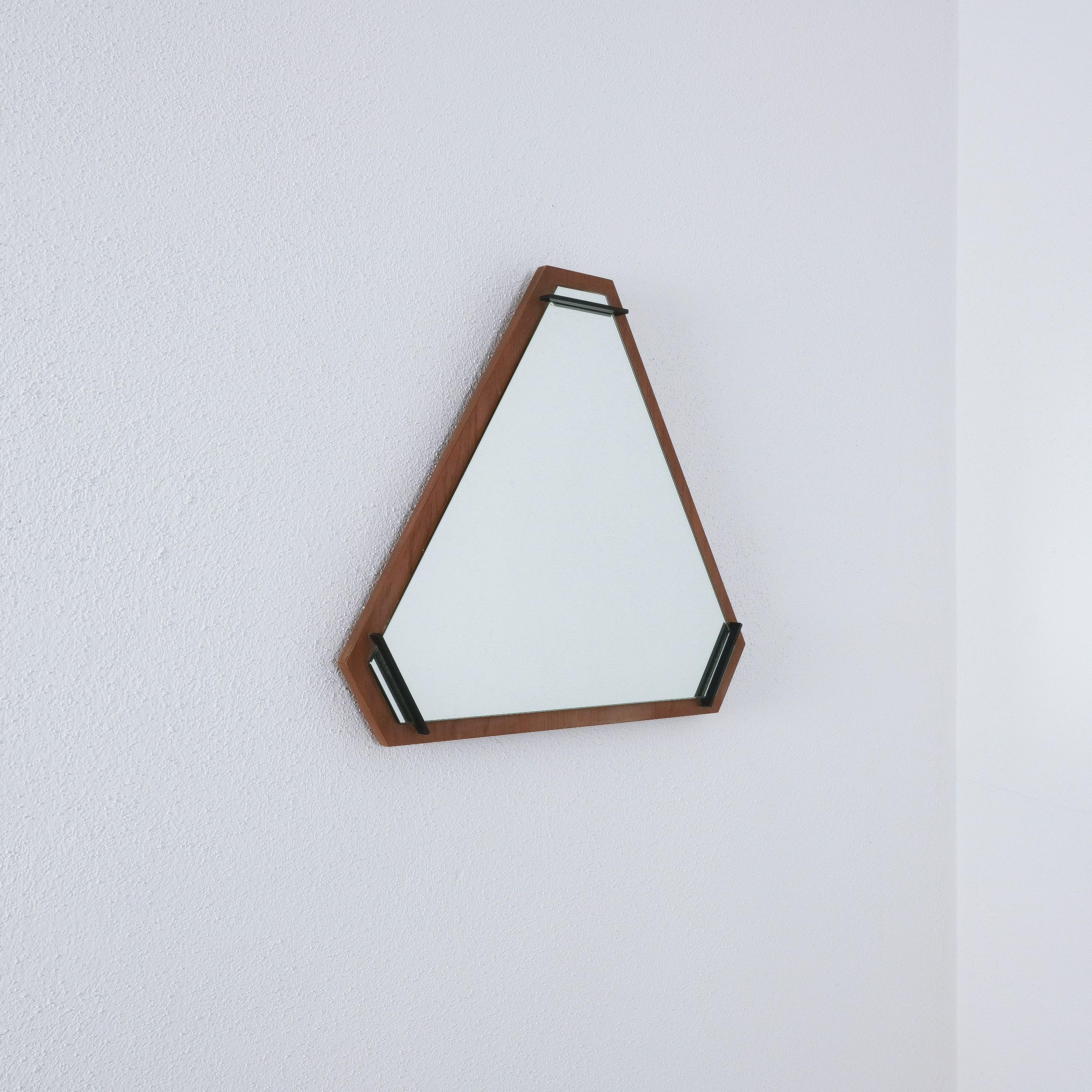 Mid-20th Century Pair of Walnut Wood Mirrors, Midcentury, Italy For Sale