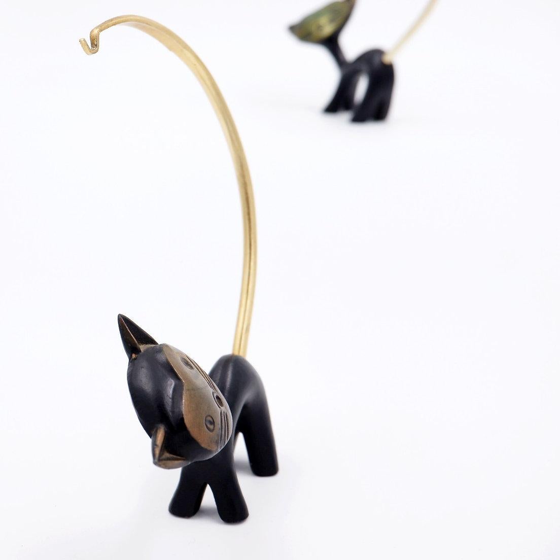 XX secolo Coppia di statuette di gatti di Walter Bosse (attr.) per Hertha Baller Austria - Anni '50 in vendita