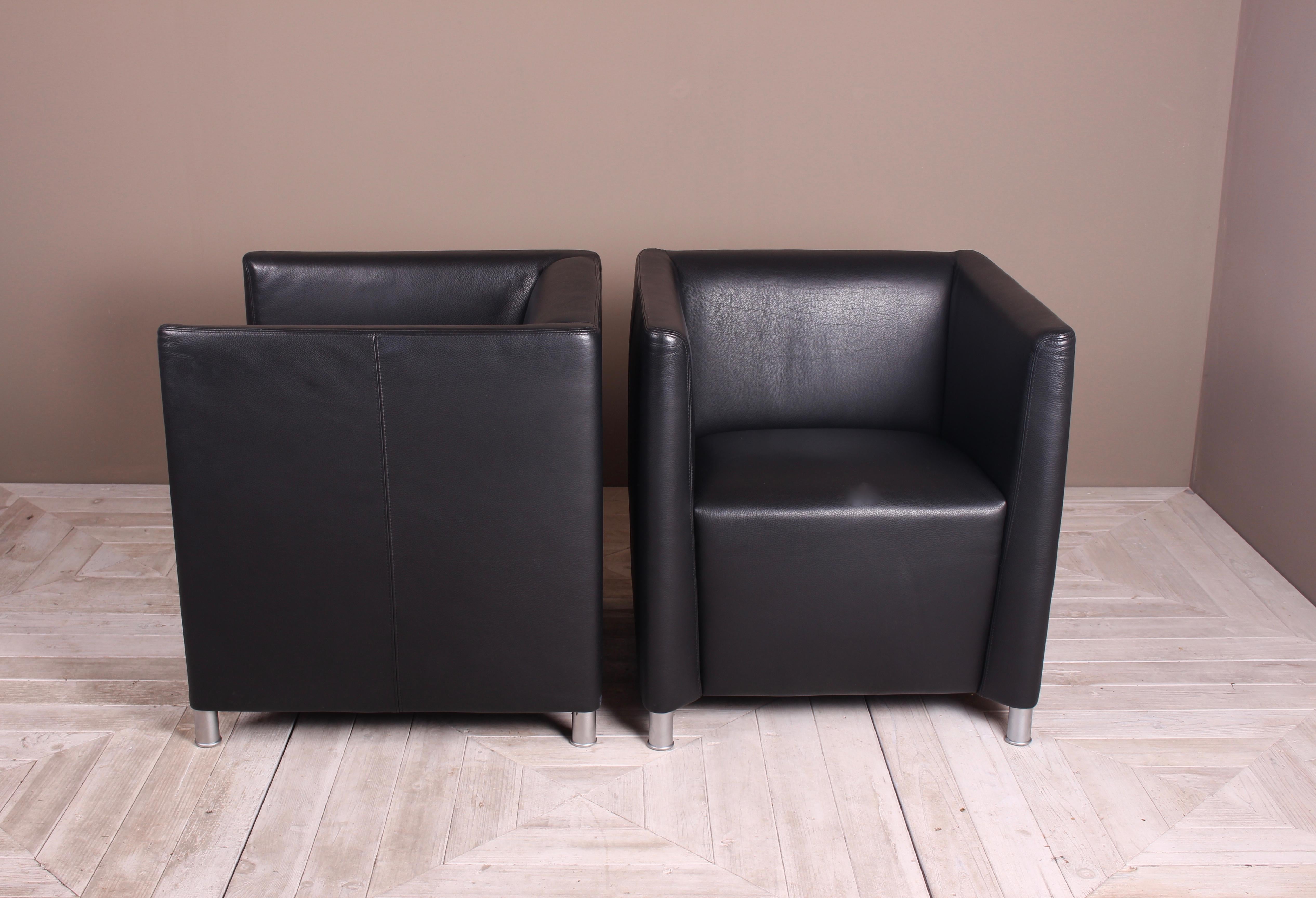 English Pair of Walter Knoll Black Leather Tub Lounge Chairs