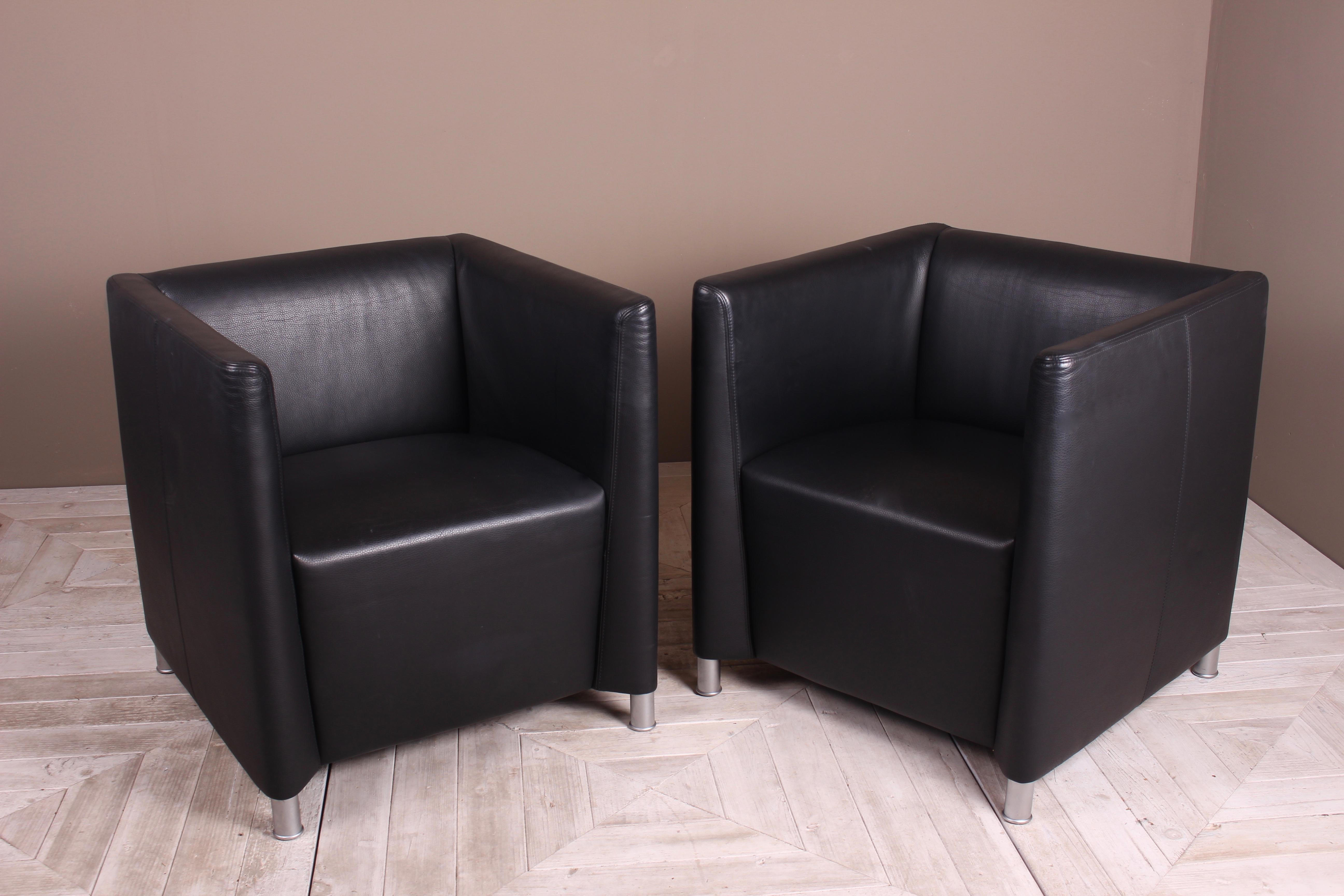 Contemporary Pair of Walter Knoll Black Leather Tub Lounge Chairs