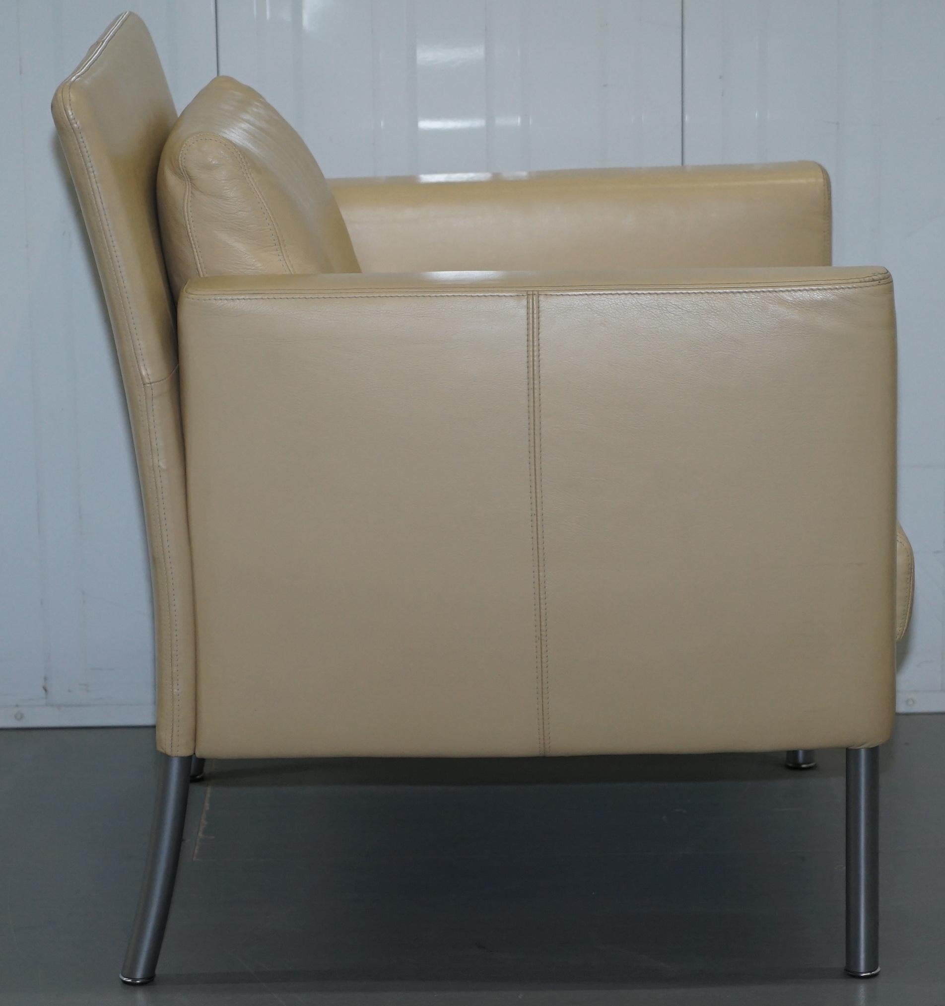 Hand-Crafted Pair of Walter Knoll Jason 391 Cream Leather Contemporary Armchairs