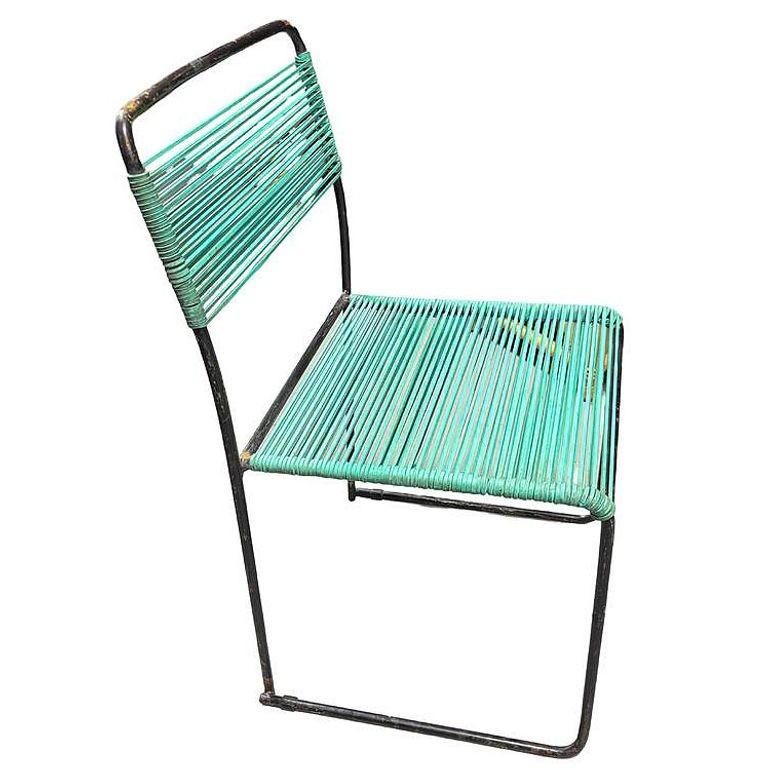Americano Coppia di sedie da patio per esterni in stile Walter Lamb, in ferro e con corde blu in vendita