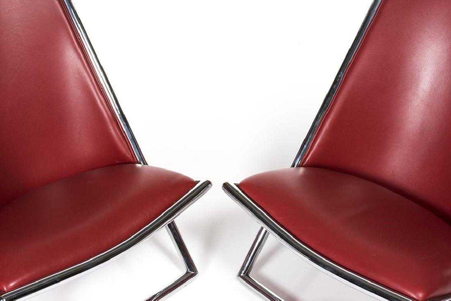 Pair of Ward Bennett Leather Scissor Chairs, Modern In Good Condition In Pasadena, CA