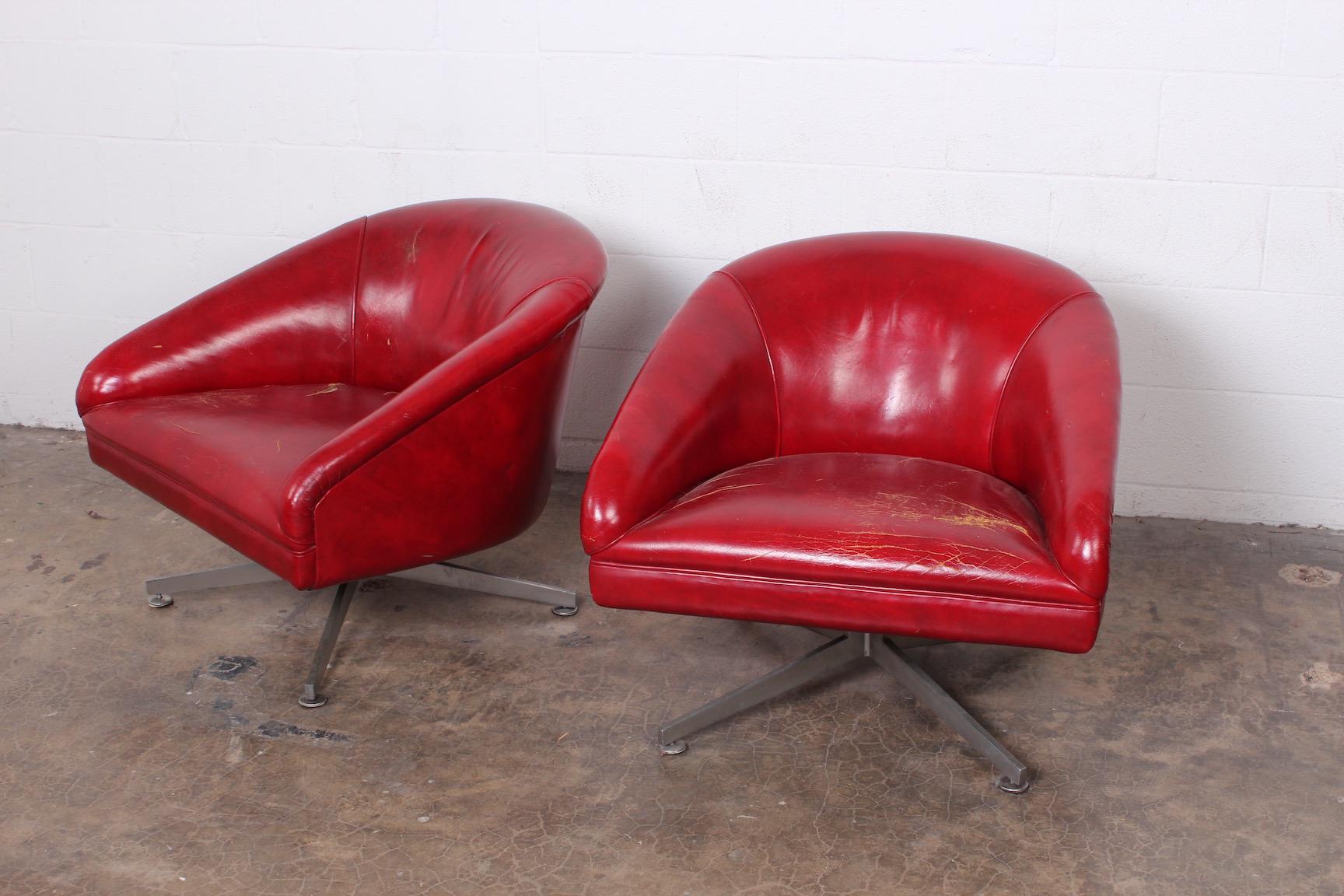 Pair of Ward Bennett Lounge Chairs In Fair Condition In Dallas, TX