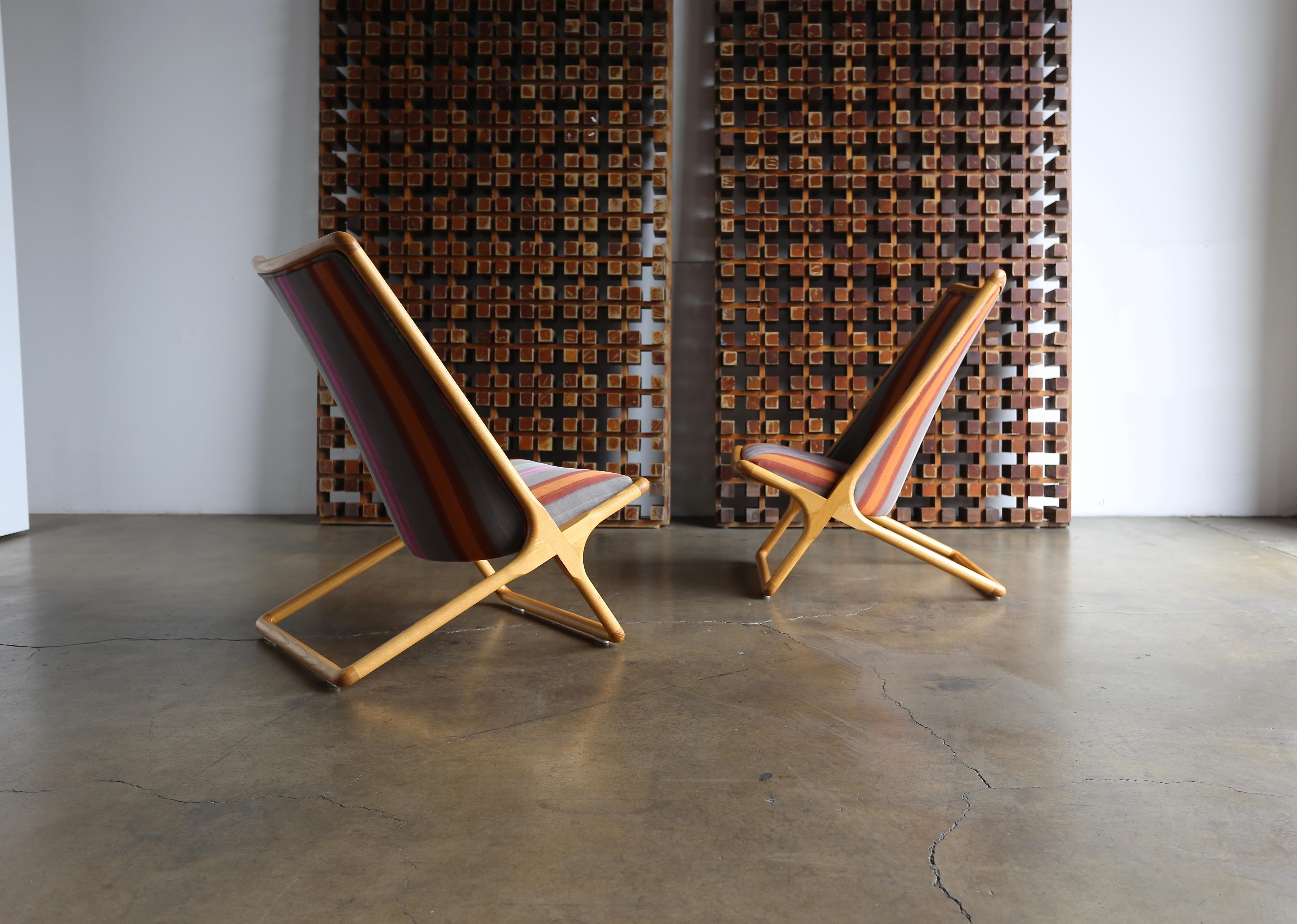 Pair of Ward Bennett 'Scissor Chairs' for Brickel Associates In Good Condition In Costa Mesa, CA