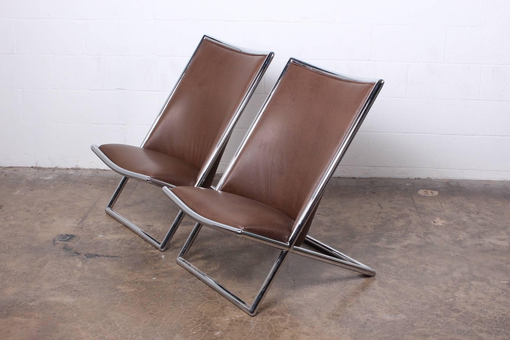 Pair of Ward Bennett Scissor Chairs in Leather 6
