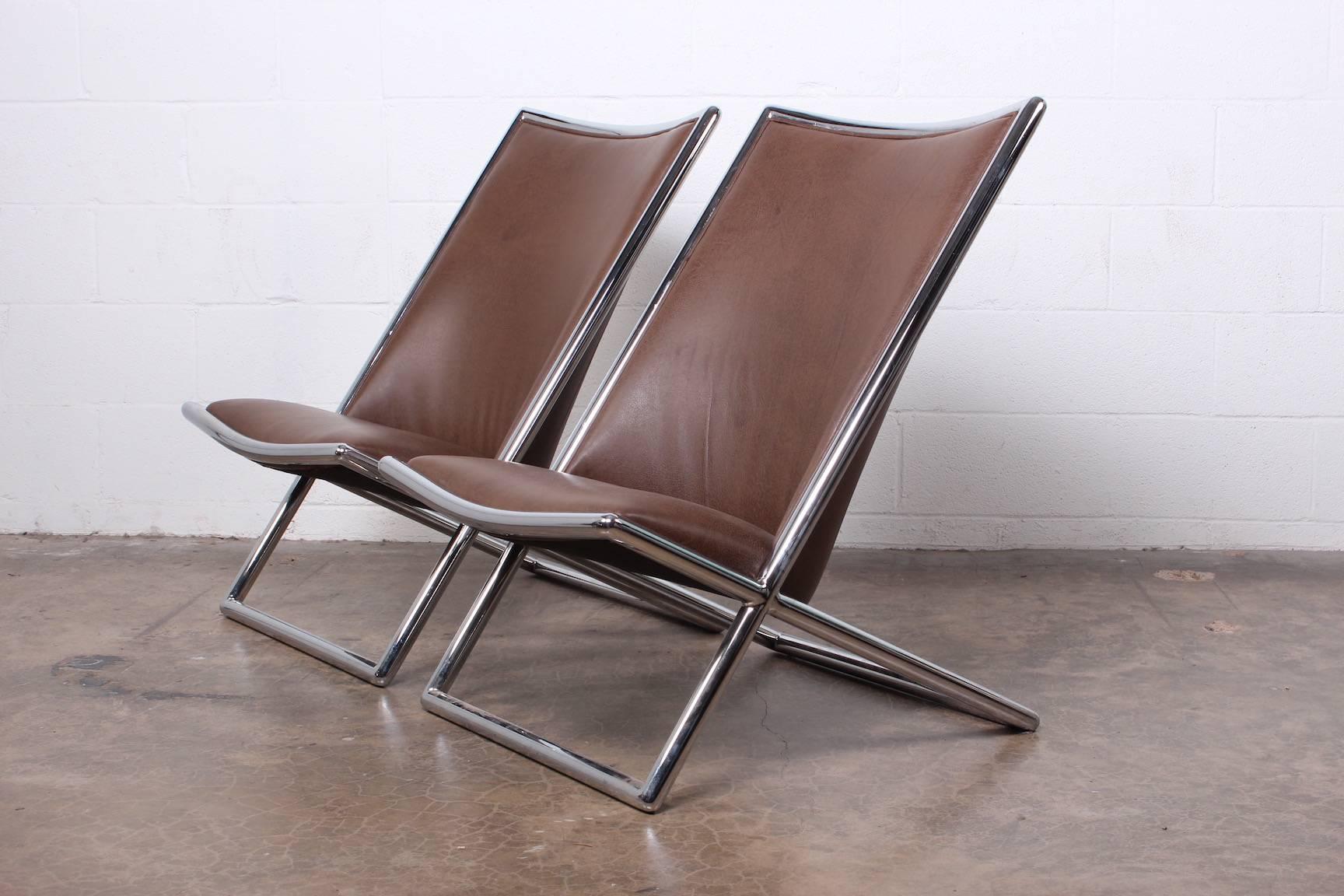 Pair of Ward Bennett Scissor Chairs in Leather 7